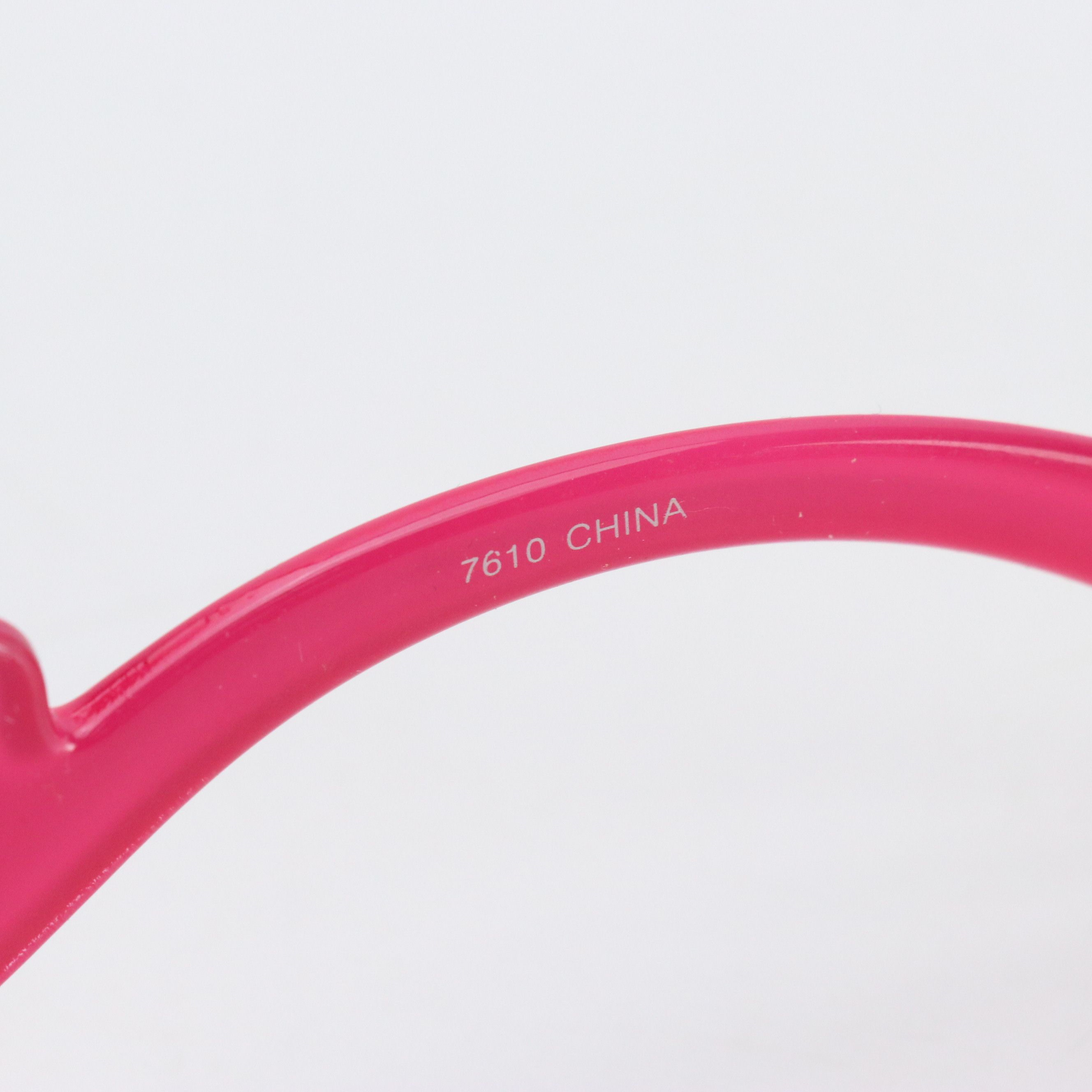 Round Gradient Lens Sunglasses with Soft Case