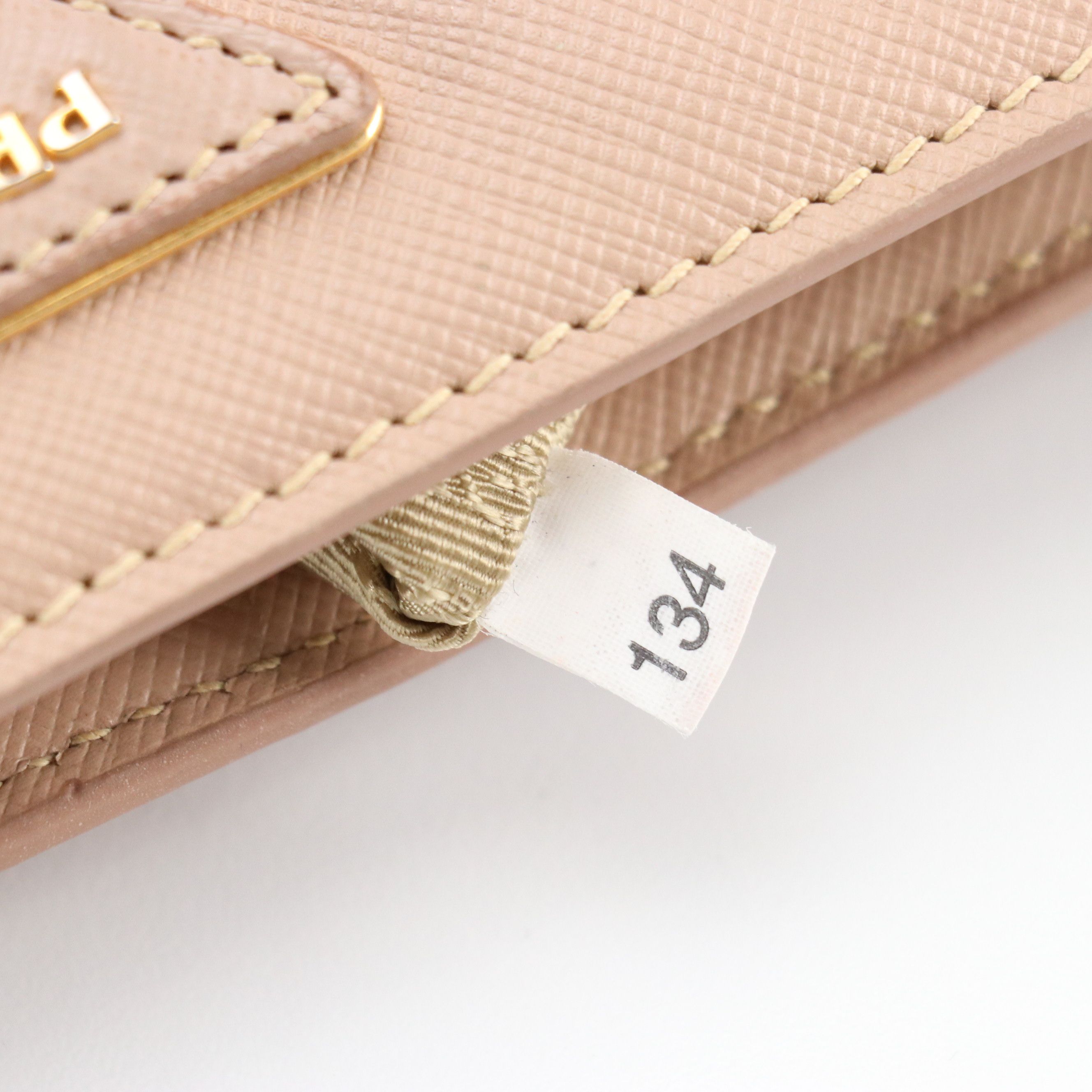 Prada Double Zip Galleria Top Handle Tote Bag in Saffiano Lux Leather