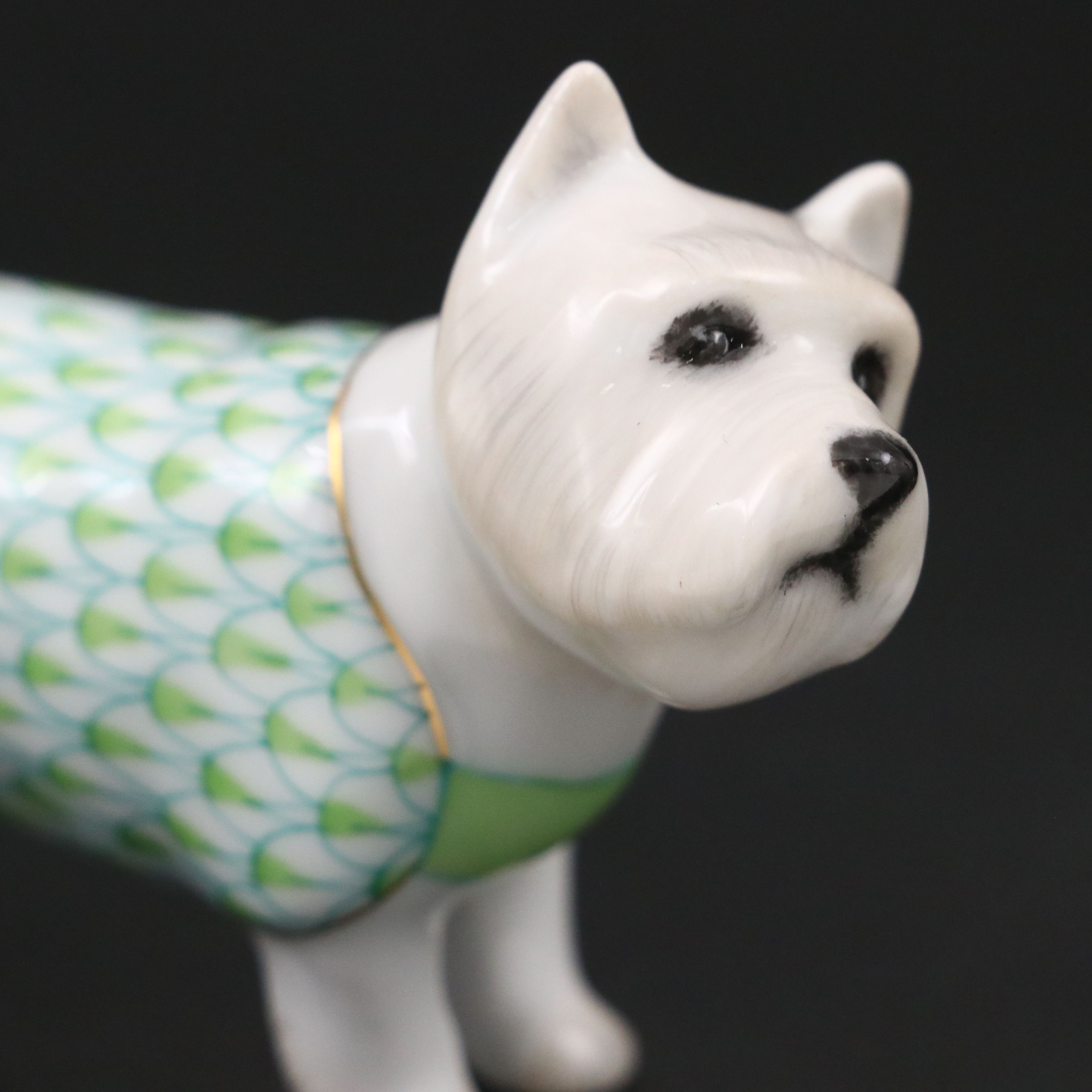 Herend Natural and Key Lime Fishnet with Gold "West Highland Terrier" Figurine
