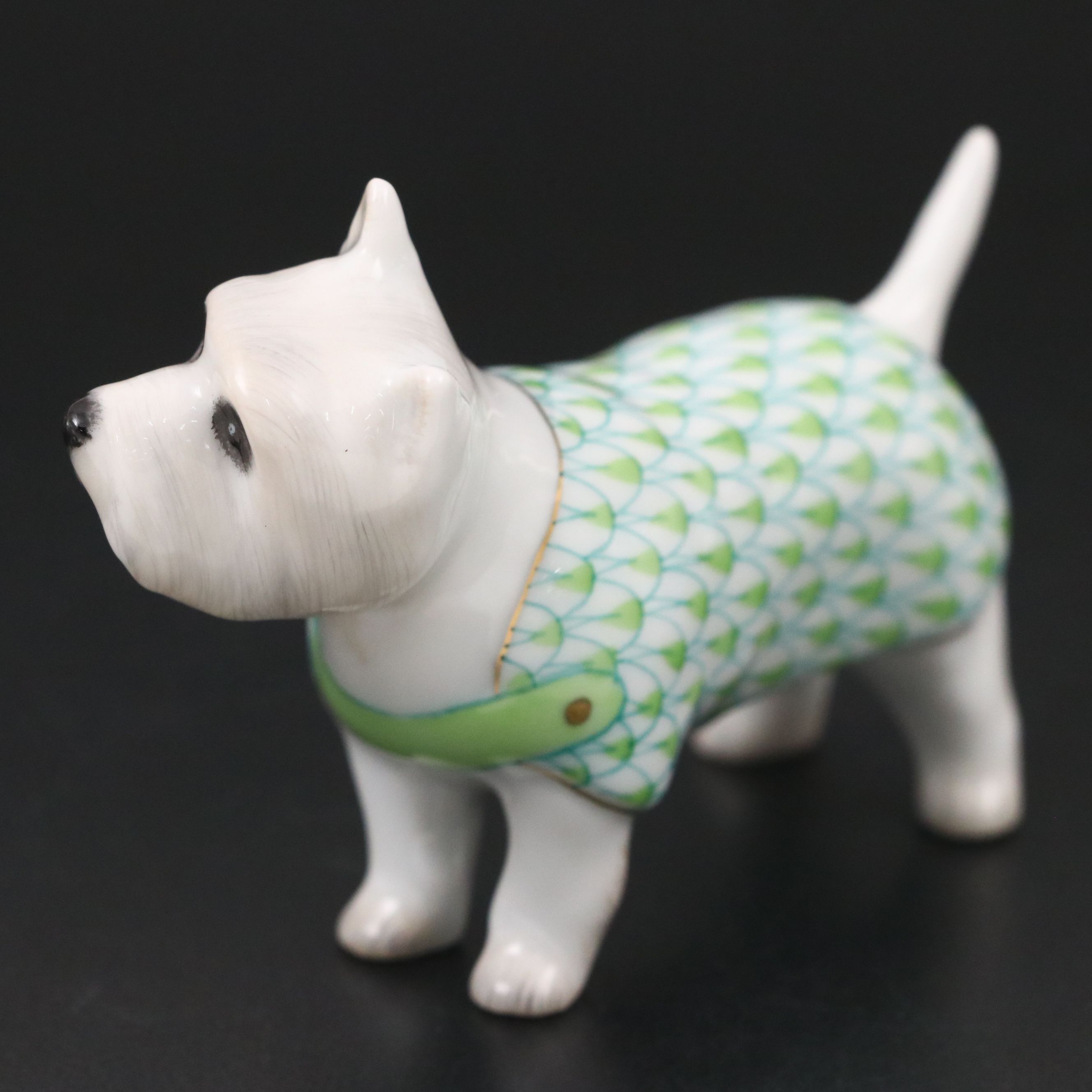 Herend Natural and Key Lime Fishnet with Gold "West Highland Terrier" Figurine