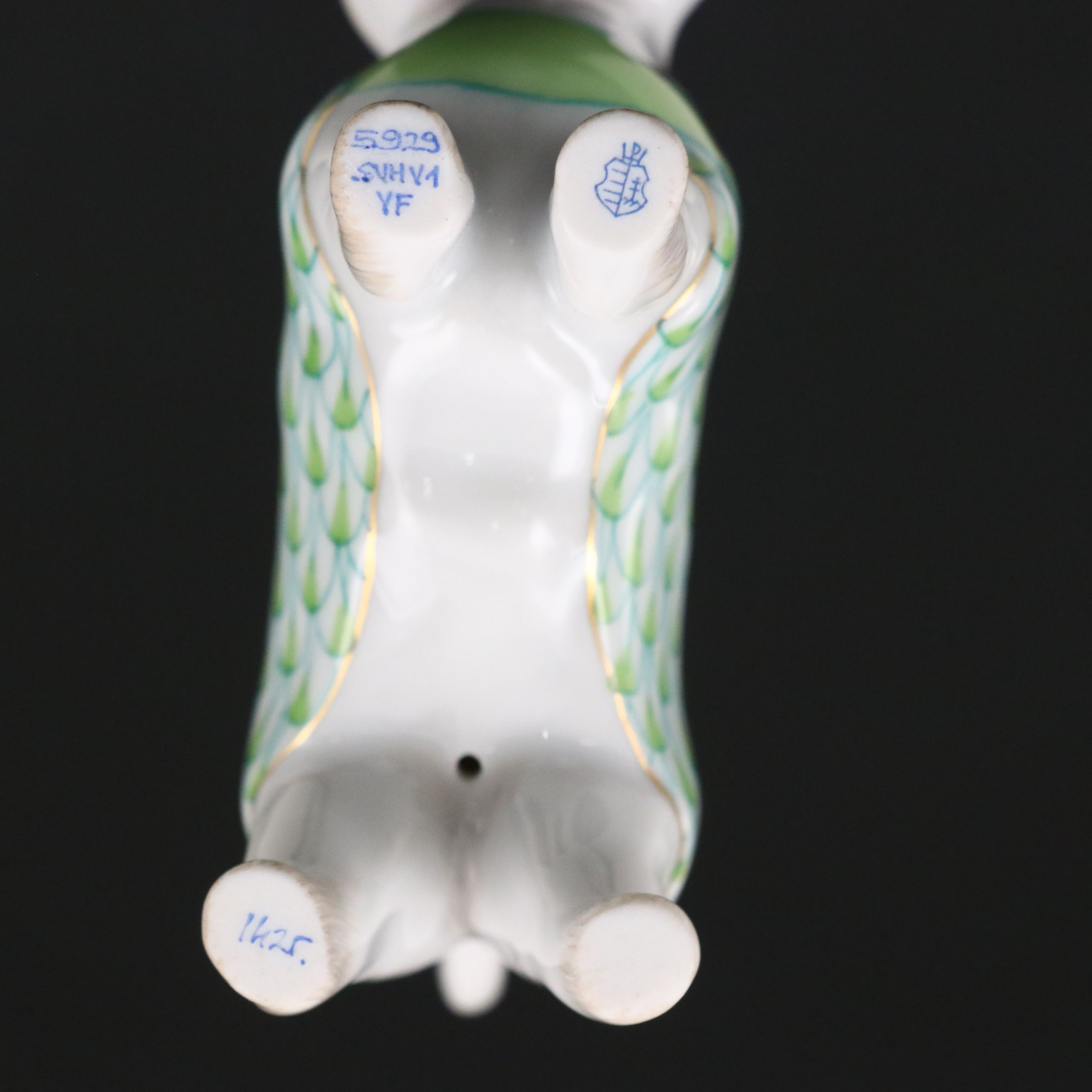 Herend Natural and Key Lime Fishnet with Gold "West Highland Terrier" Figurine