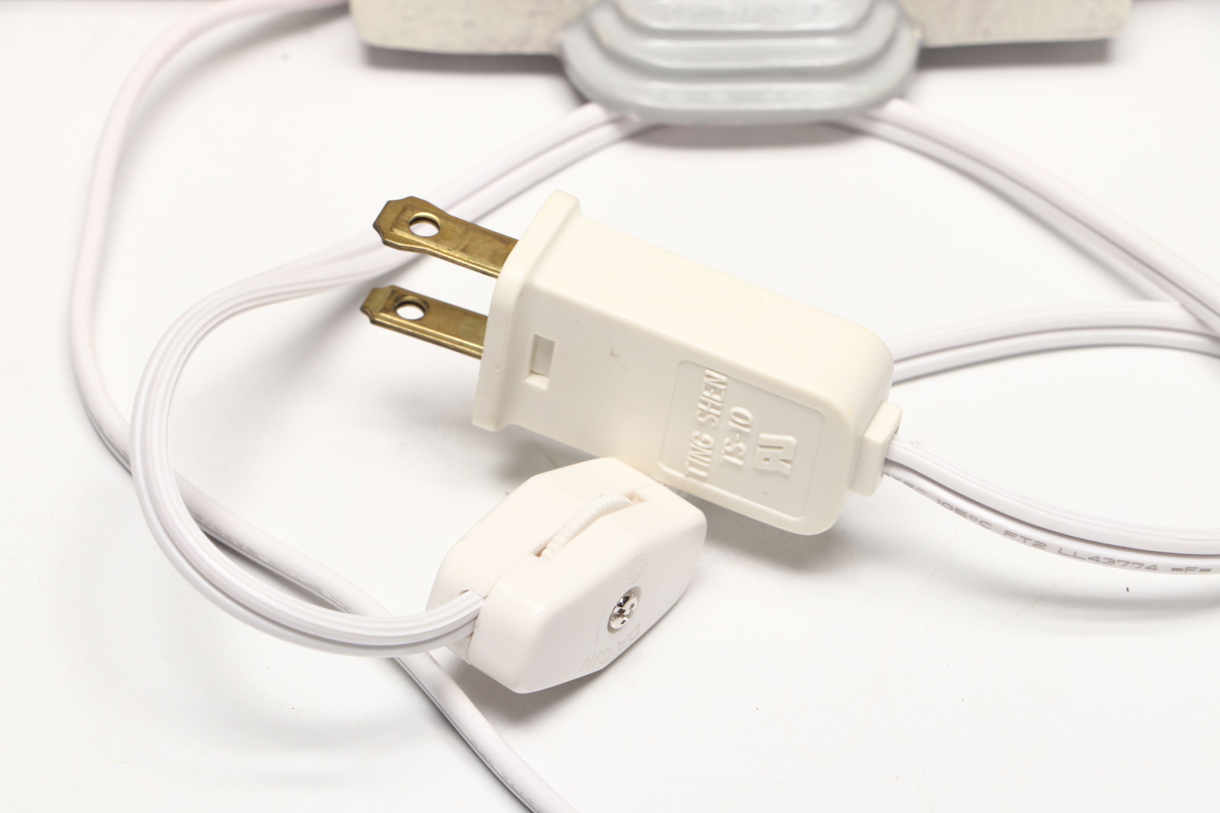 Special Edition Gift Set of "Elvis Presley's Graceland" by Department 56