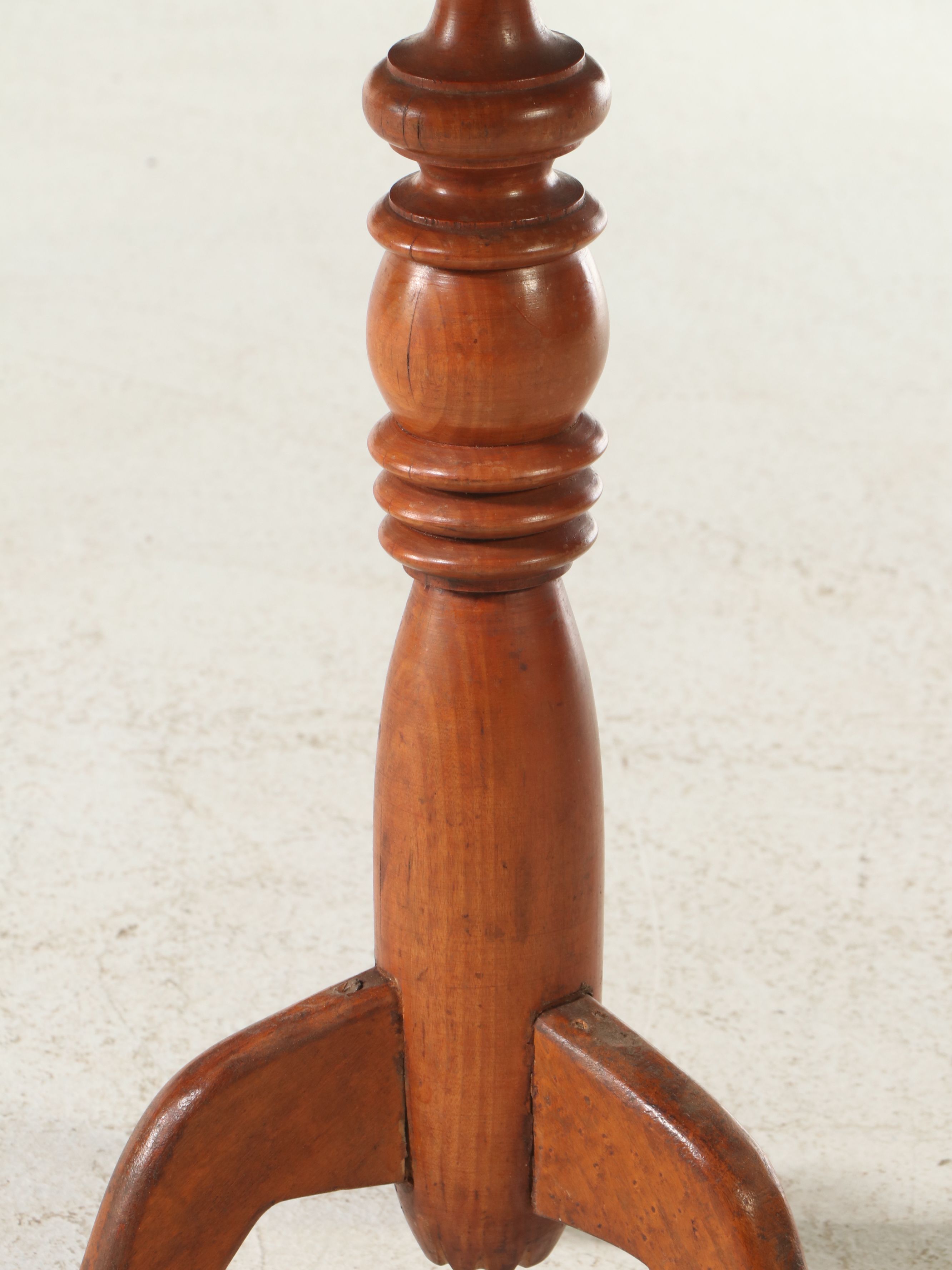 American Federal Style Maple Octagonal Candle Stand