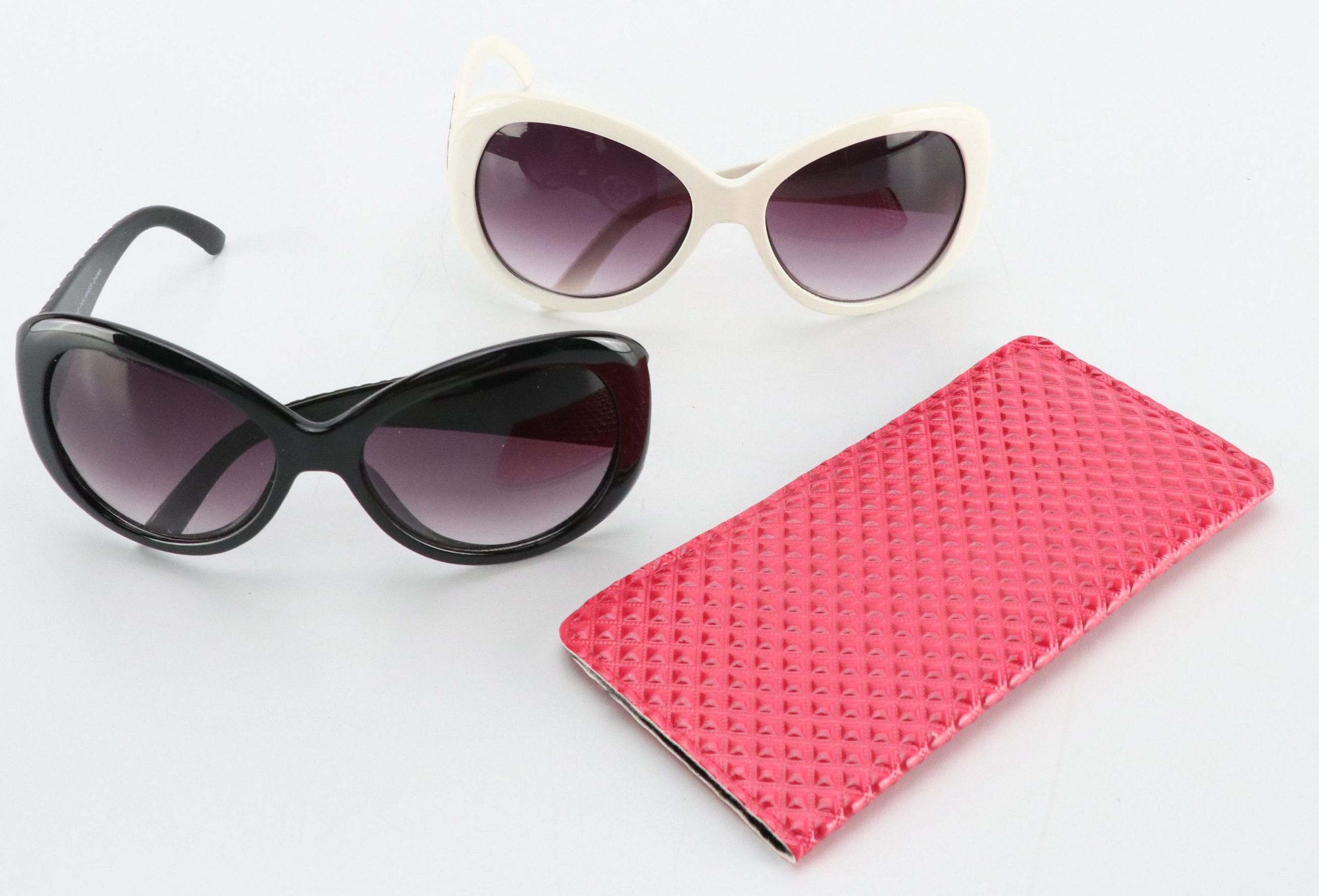 Black and White Oversized Round Sunglasses with Hot Pink Case