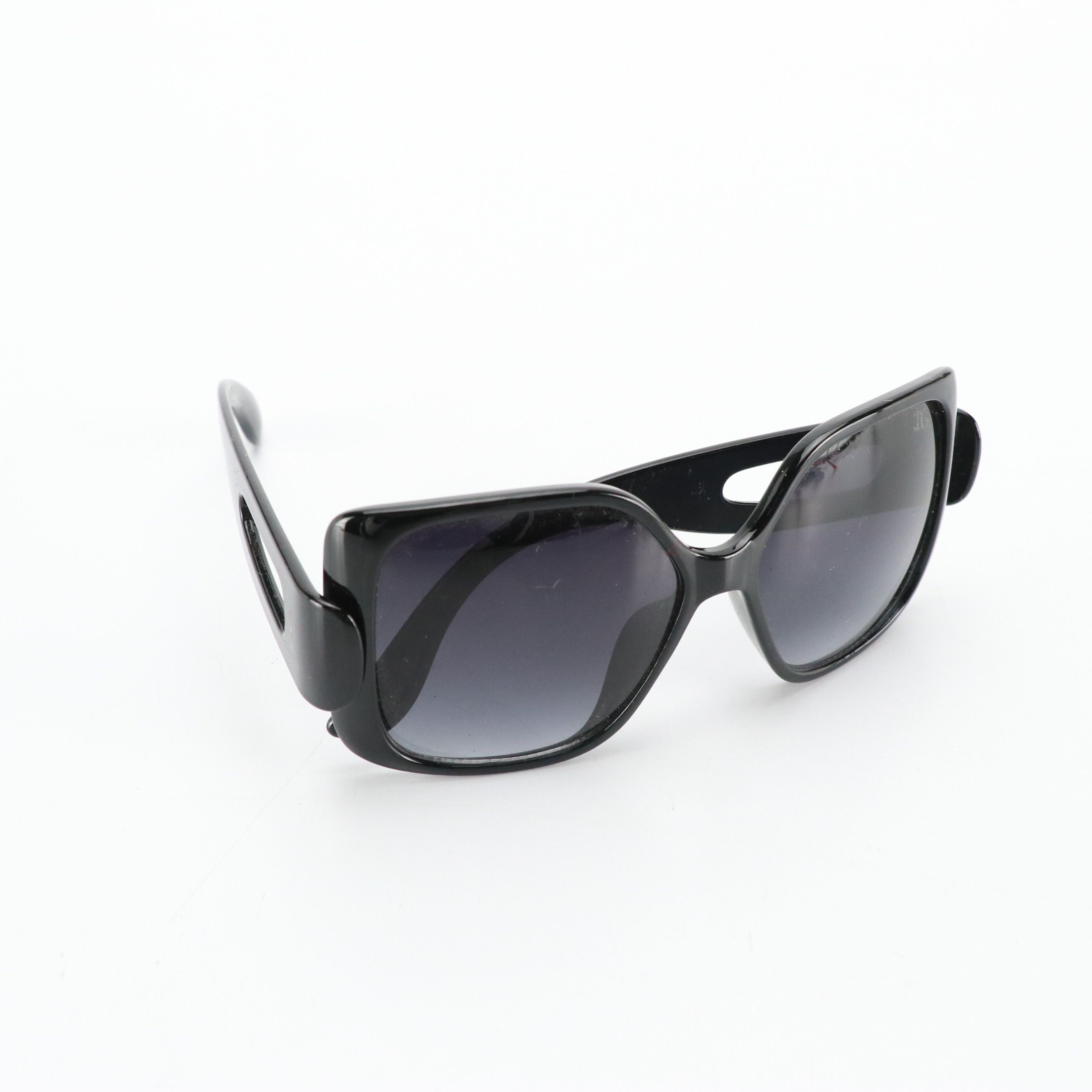 Oscar de La Renta, Relic and More Oversized, Oval and Aviator Sunglasses