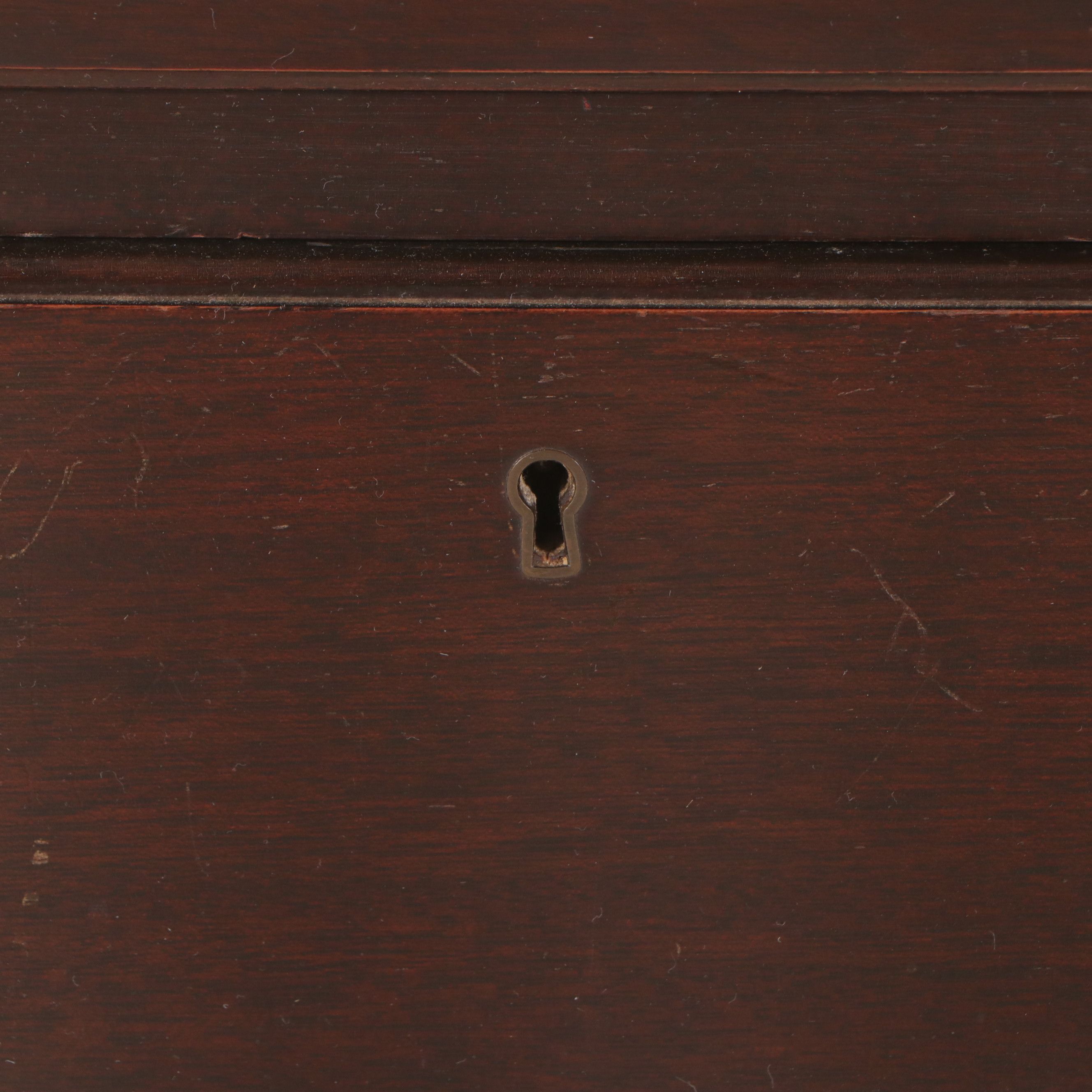 Queen Anne Style Mahogany Chest on Chest, Mid to Late 20th Century