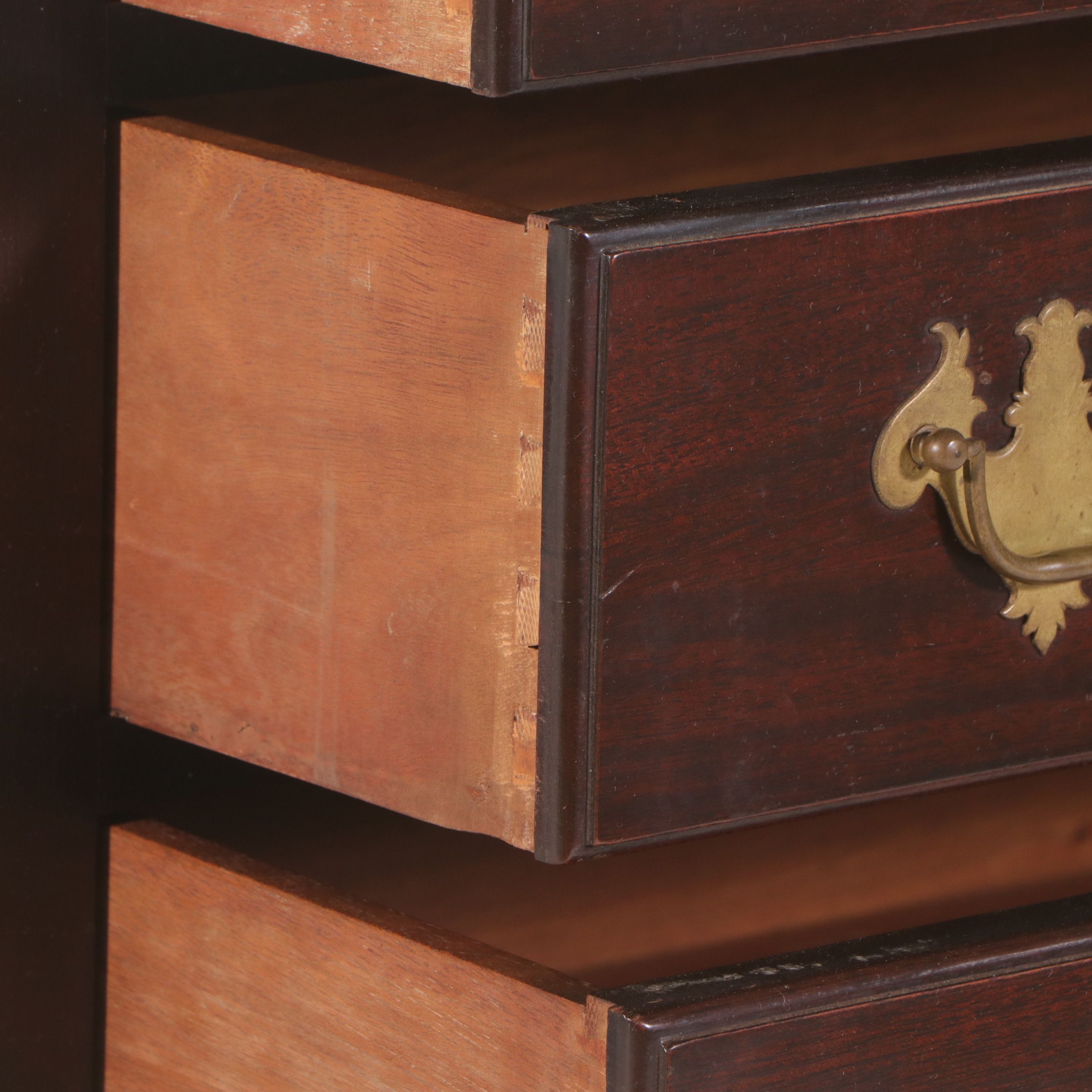 Queen Anne Style Mahogany Chest on Chest, Mid to Late 20th Century