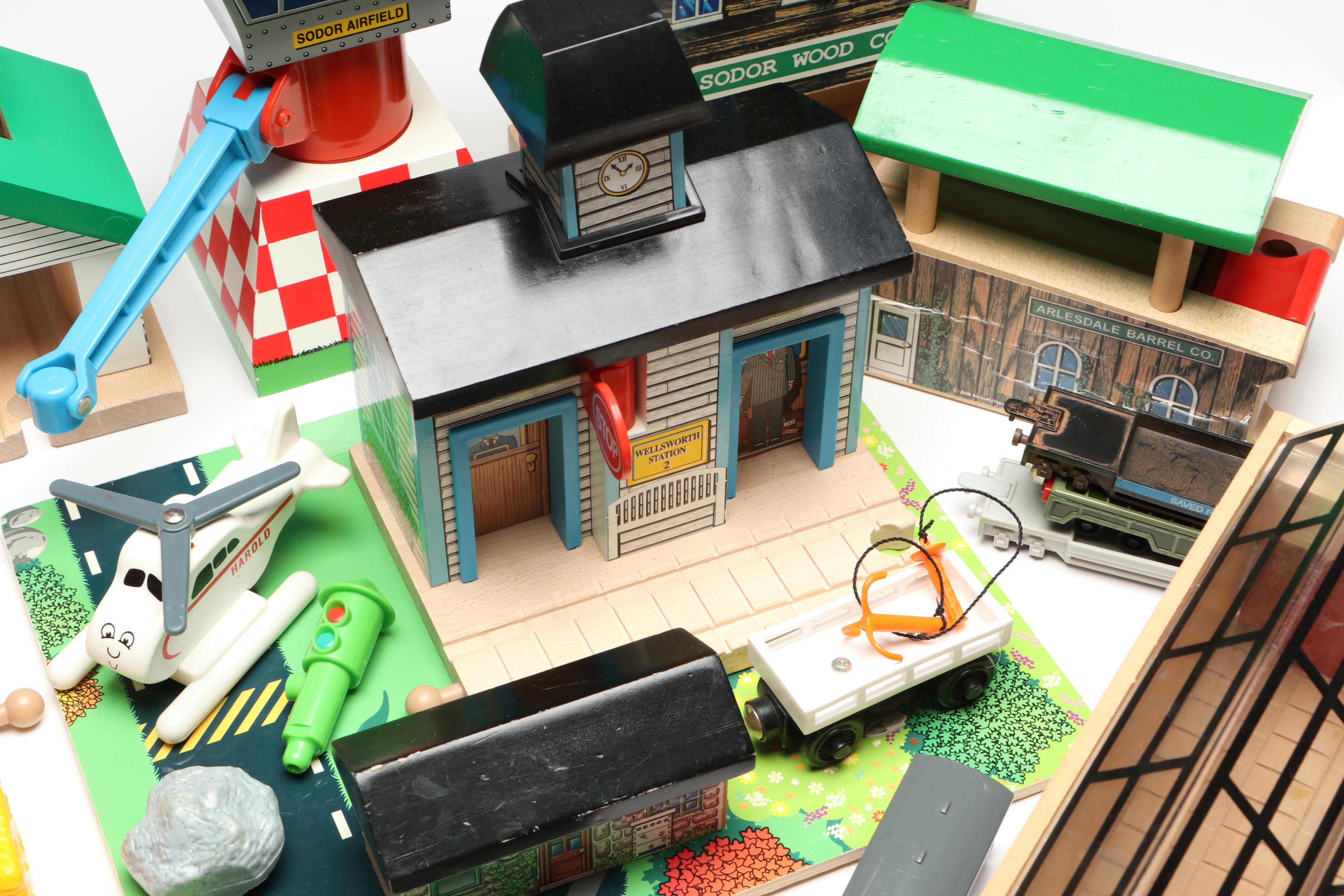 Ertl "Thomas the Tank Engine & Friends" with Other Trains and Accessories