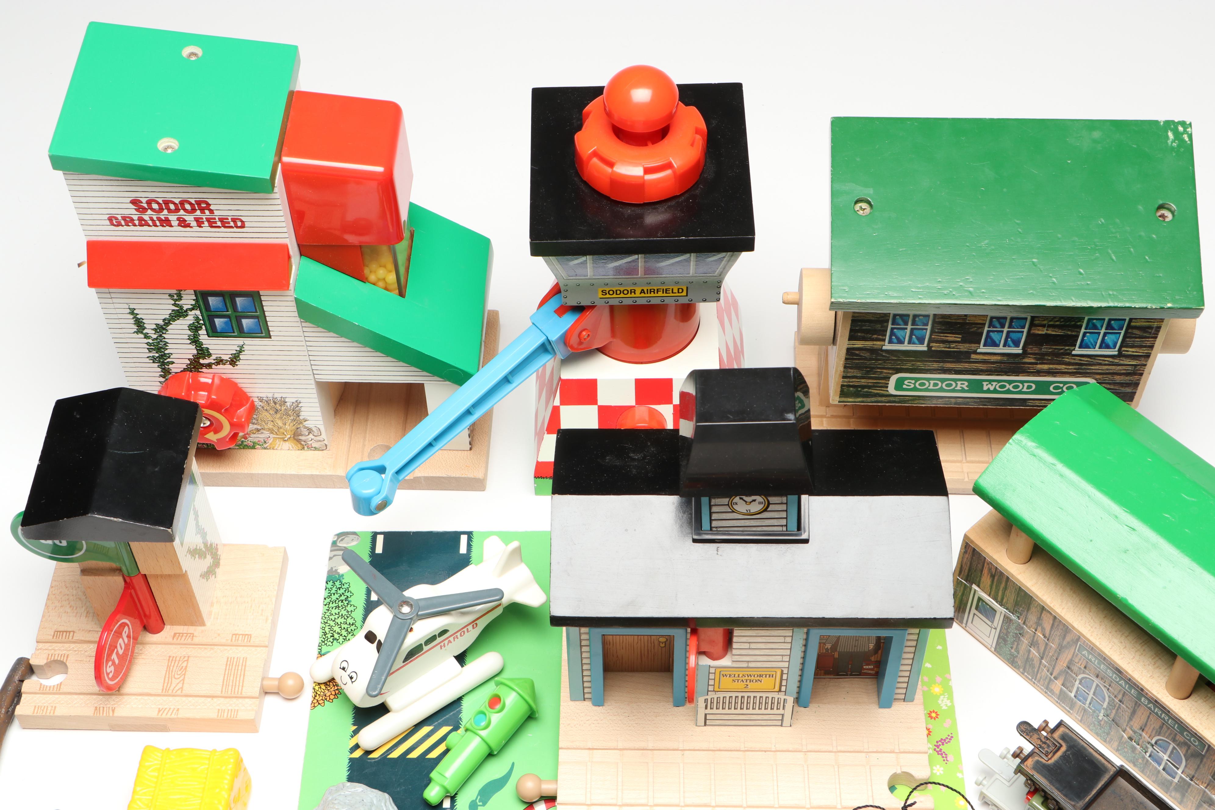 Ertl "Thomas the Tank Engine & Friends" with Other Trains and Accessories