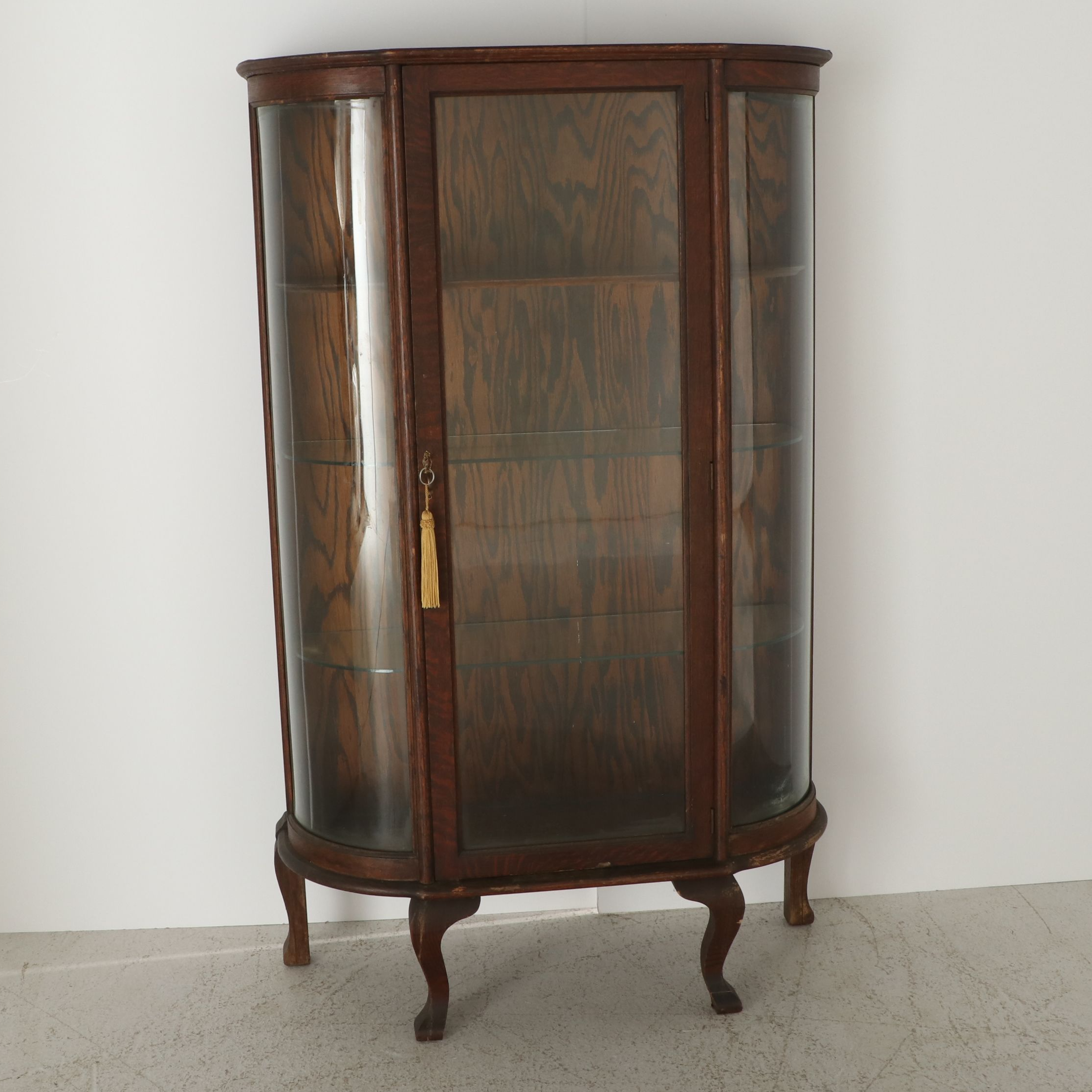 American Edwardian Tiger Oak Bow-Front China Cabinet, Early 20th Century