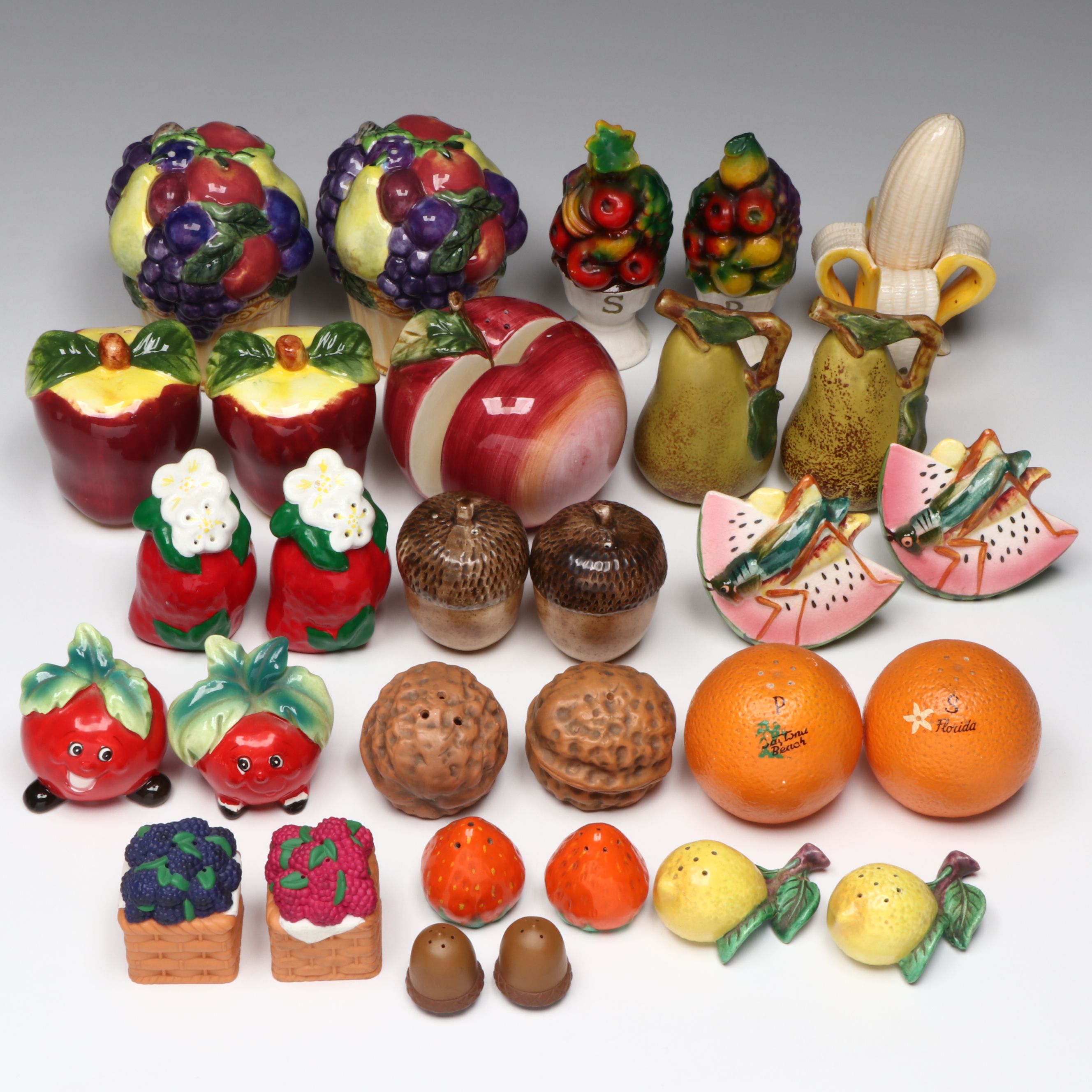 Vandor Ceramic Banana Shaker with More Novelty Food Salt and Pepper Shakers