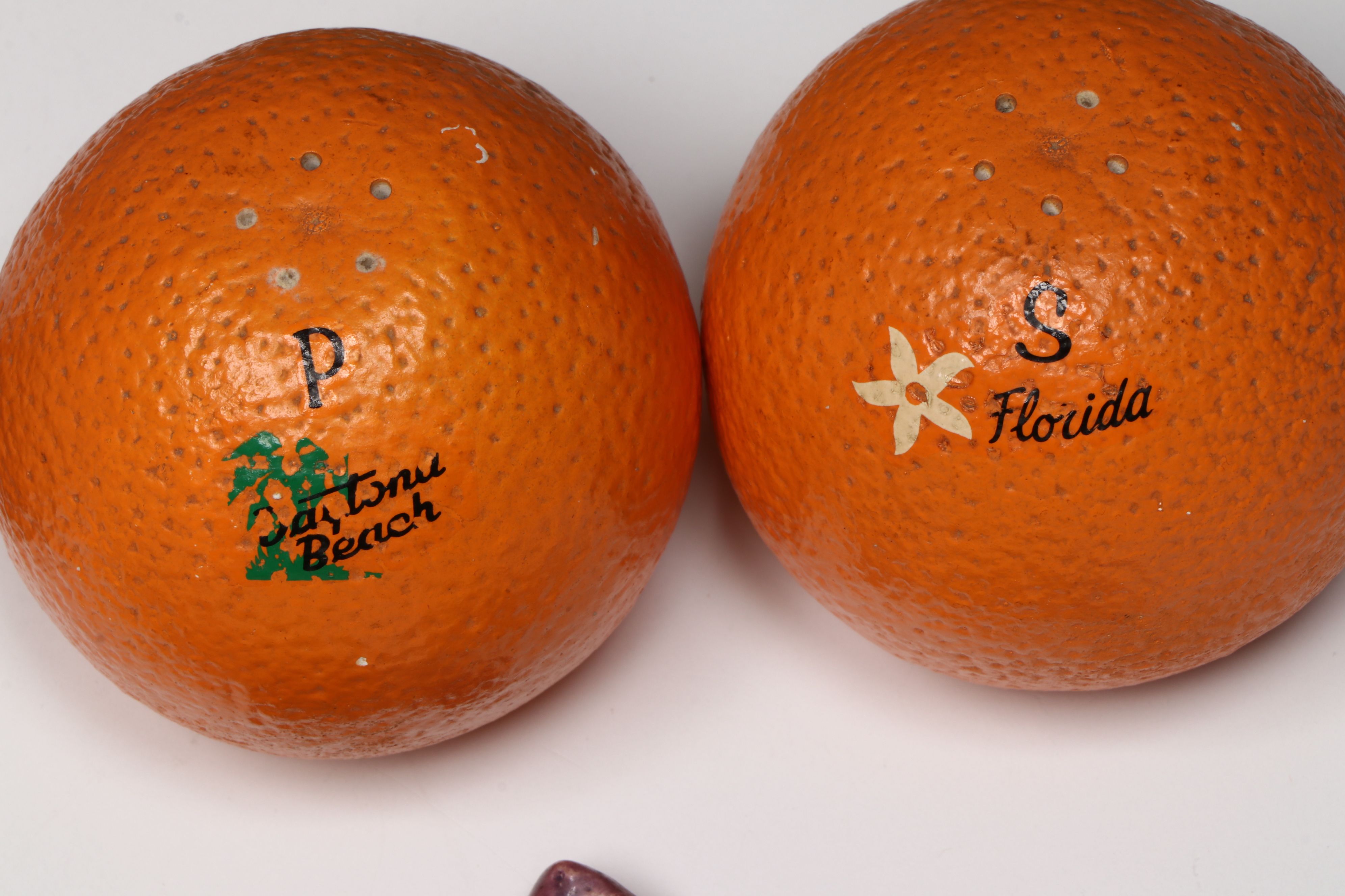 Vandor Ceramic Banana Shaker with More Novelty Food Salt and Pepper Shakers