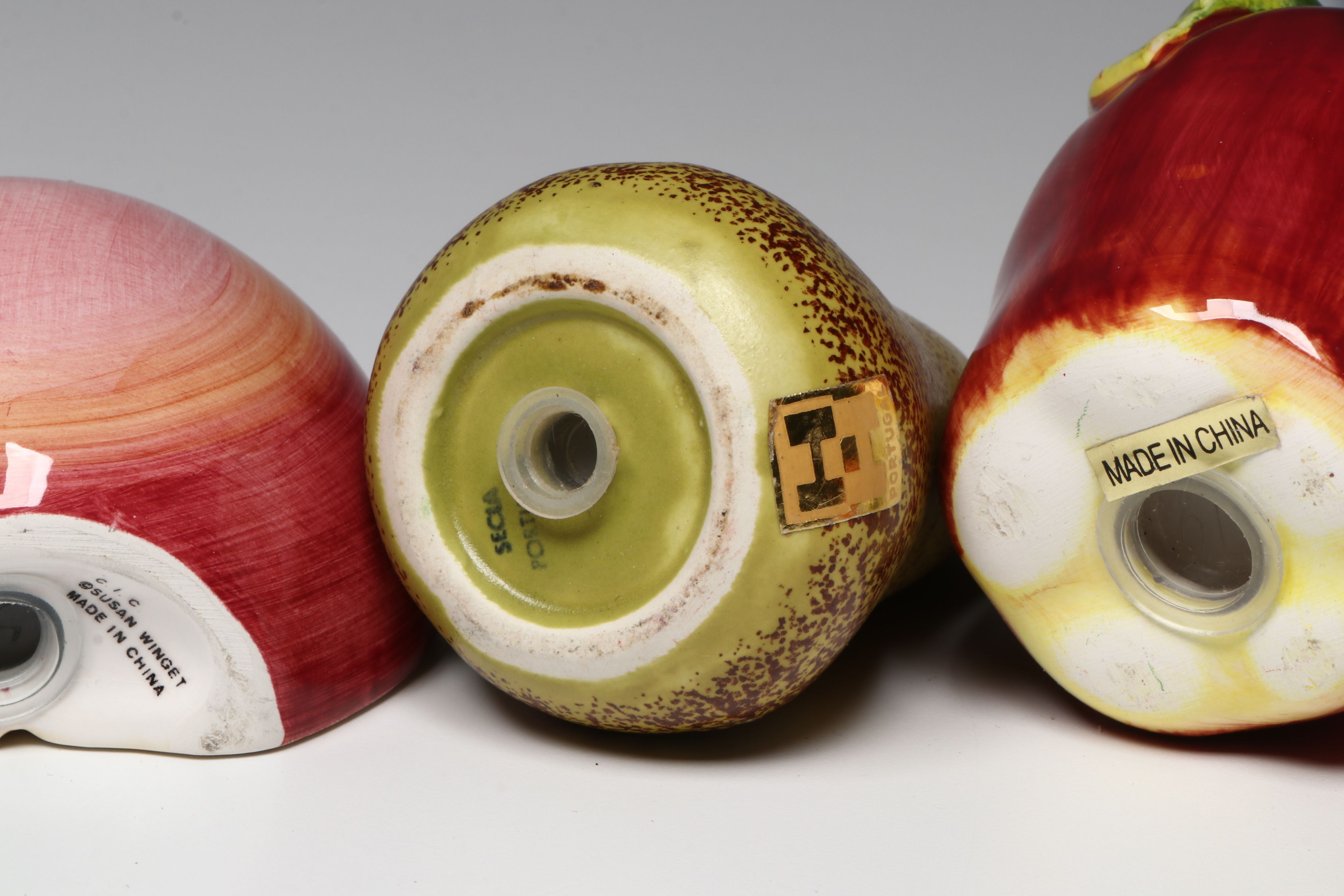 Vandor Ceramic Banana Shaker with More Novelty Food Salt and Pepper Shakers