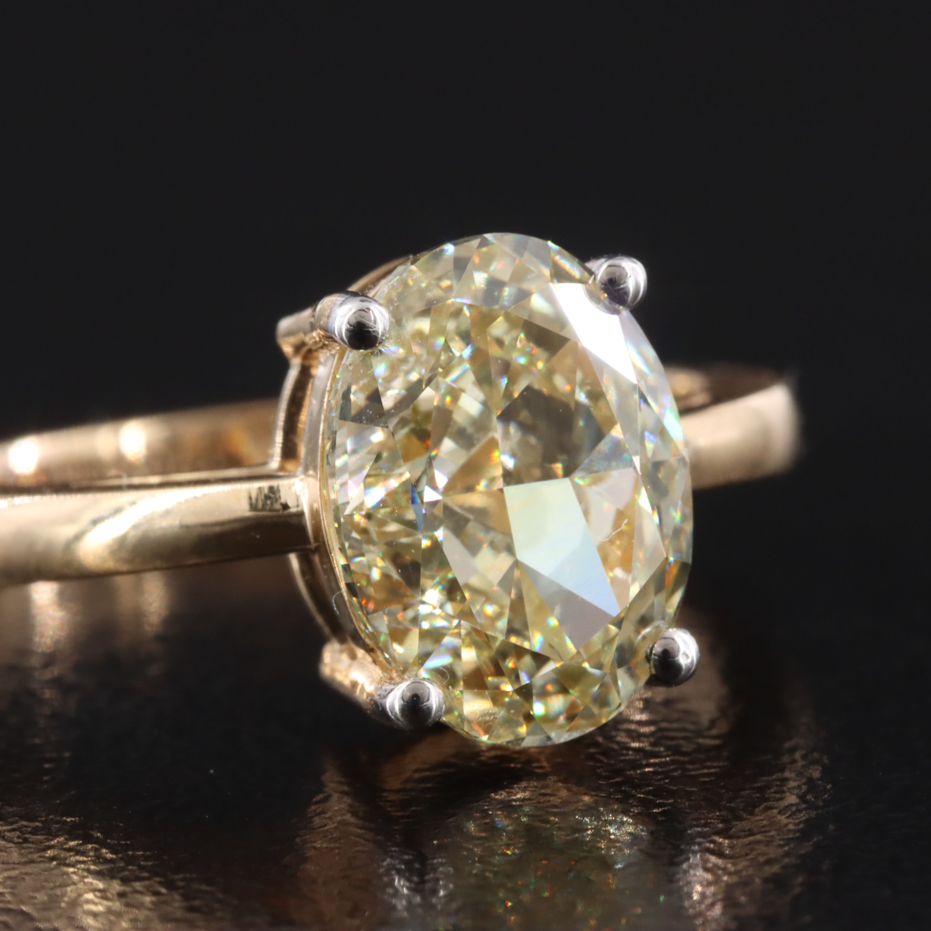 18K 3.07 CT Lab Grown Fancy Yellow Diamond Solitaire Ring with IGI Report