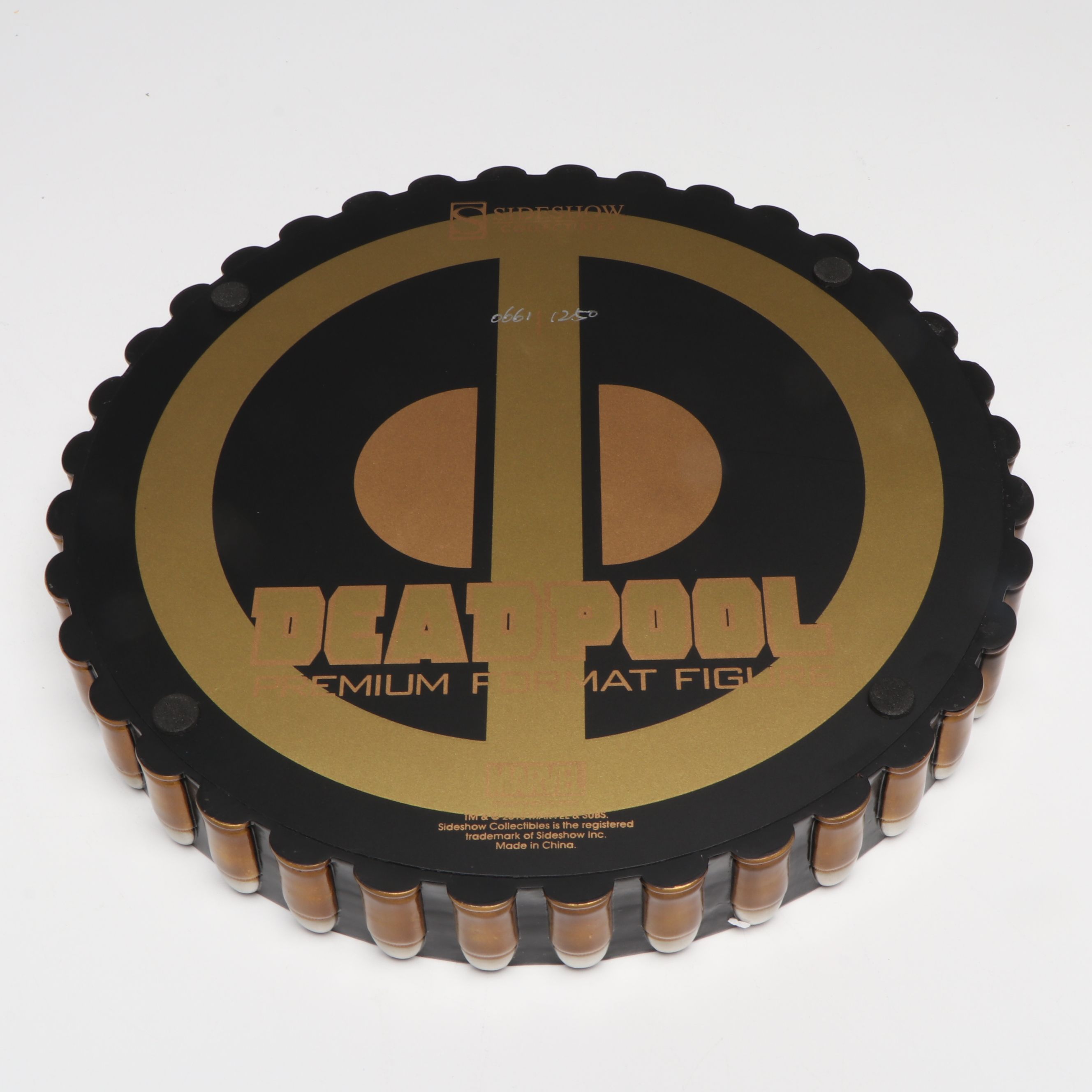 Sideshow Collectibles Deadpool Premium Format Figurine