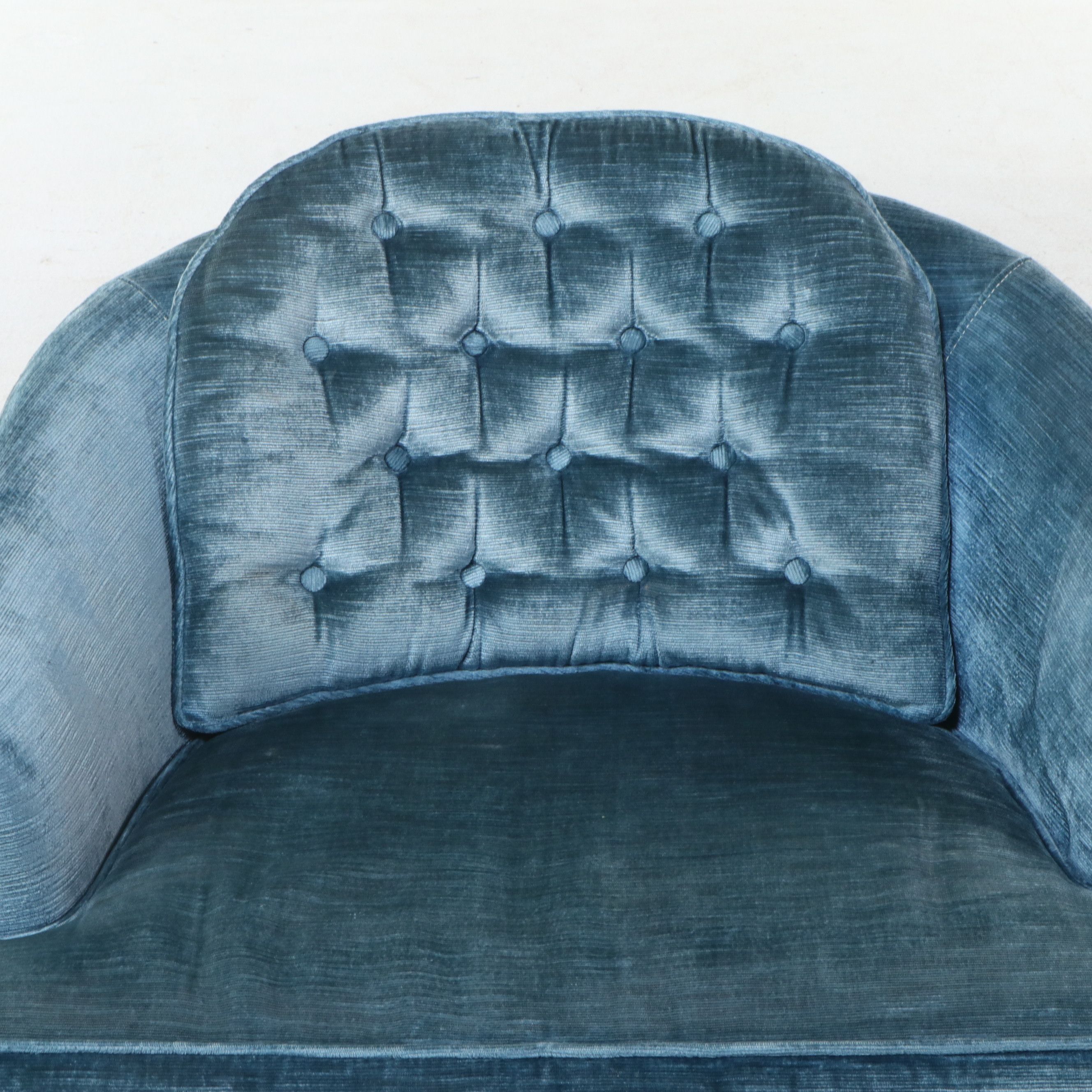 Vintage Leugers Fine Furniture Tufted Swivel Rocker Club Chair