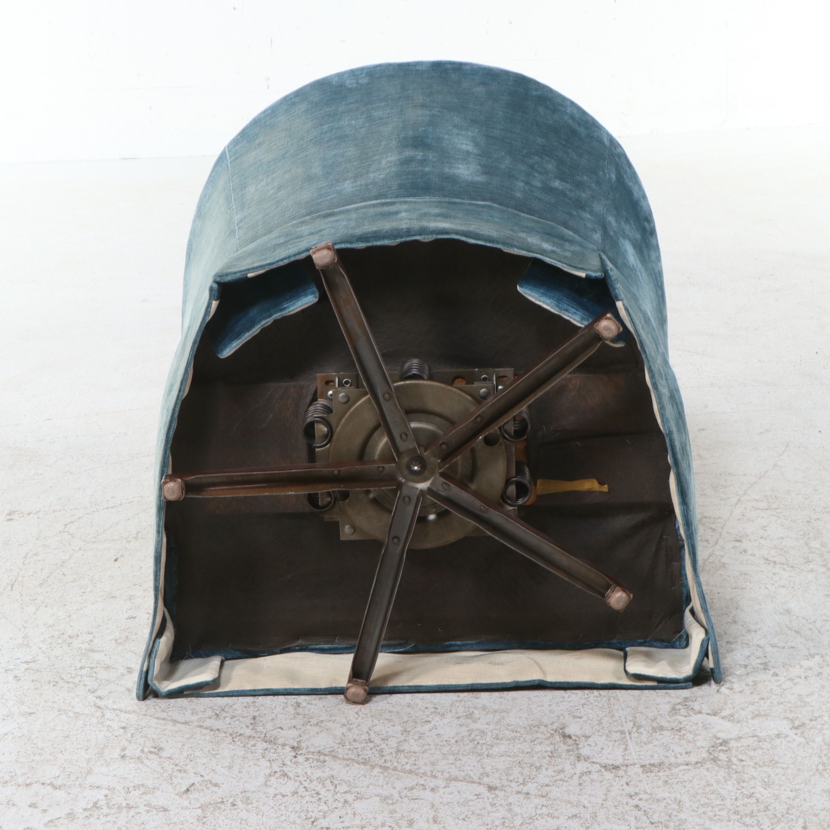 Vintage Leugers Fine Furniture Tufted Swivel Rocker Club Chair