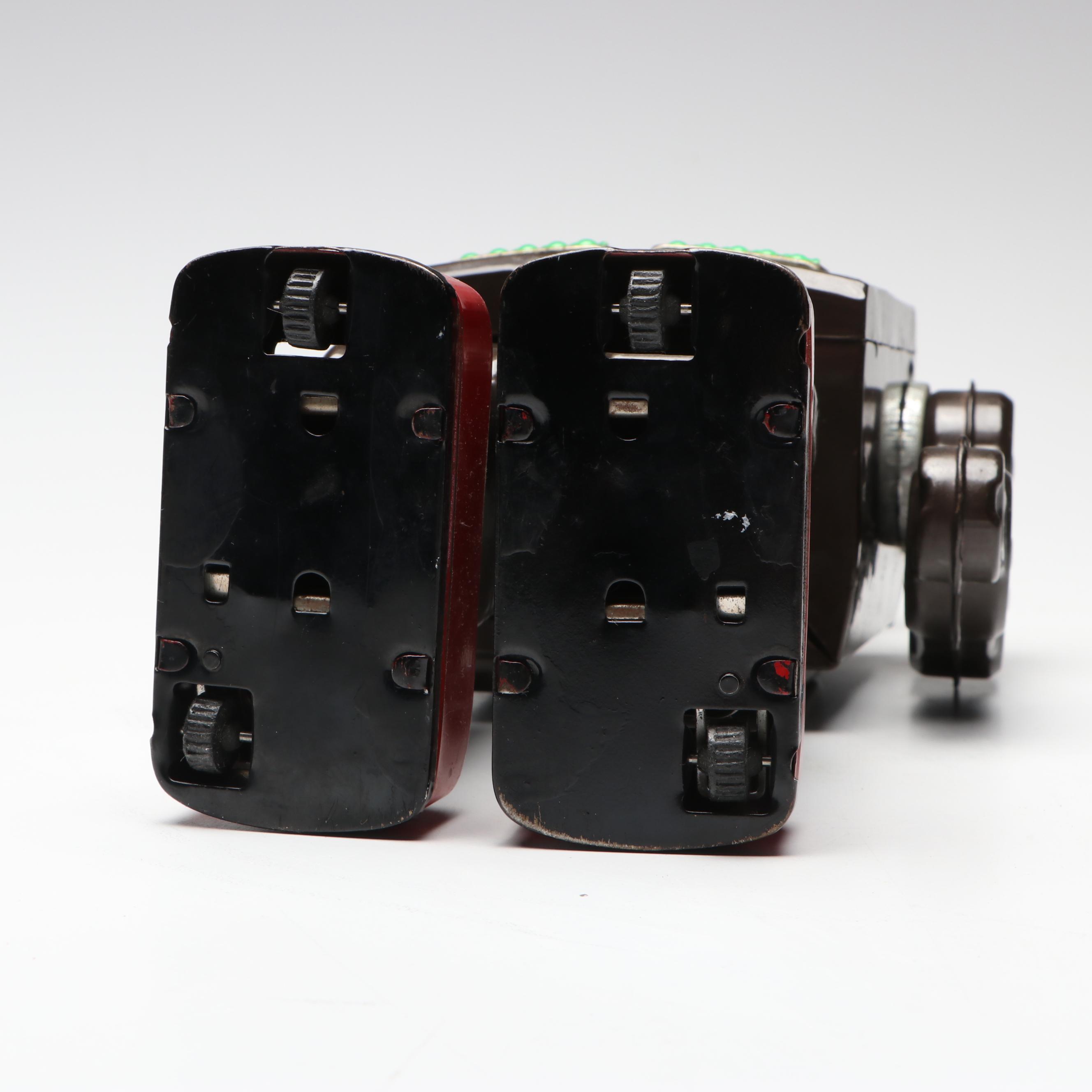 Vintage Horikawa "Attacking Martian" Battery Operated Metal Robot Toy