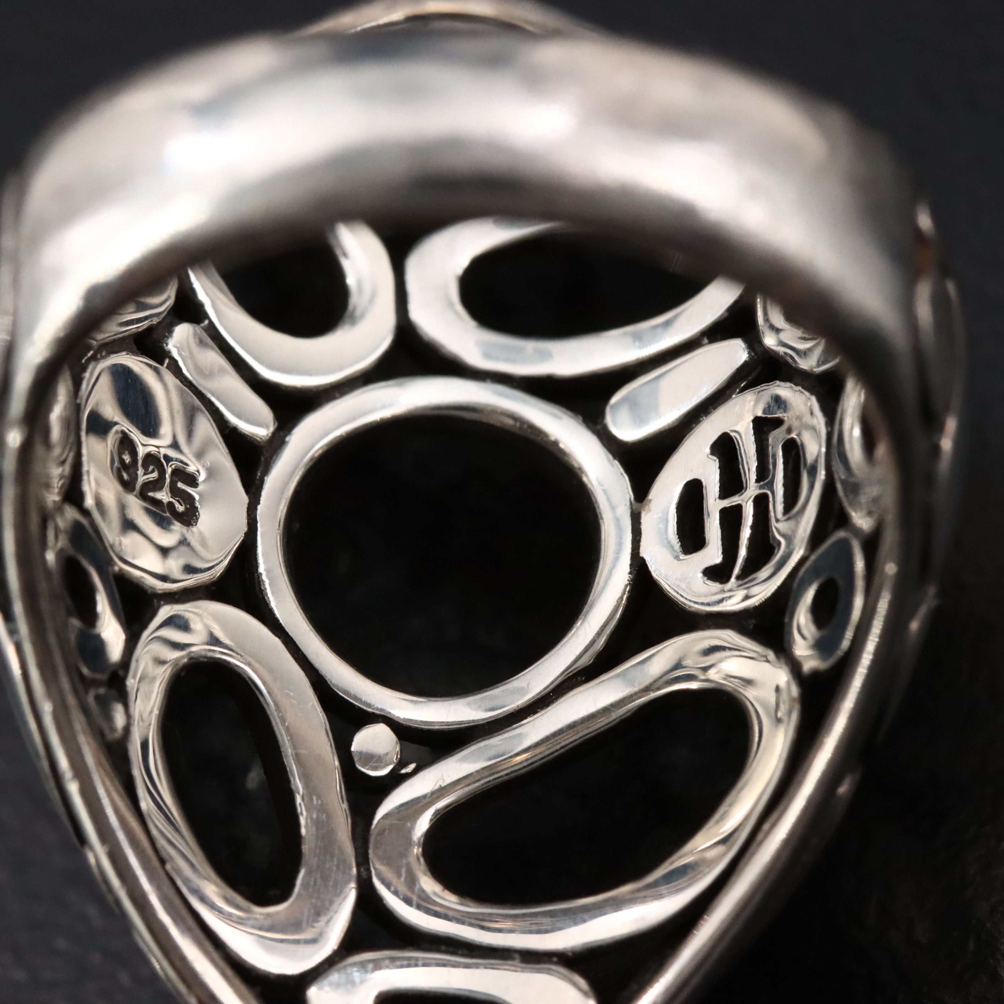 John Hardy Kali Pebble Sterling Navette Dome Ring