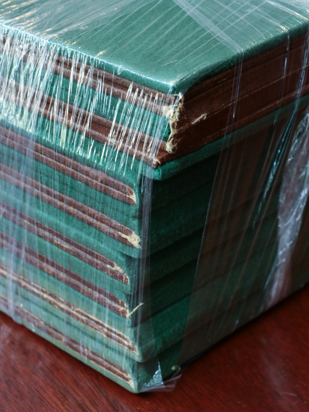 Bernhardt Classical Style Mahogany Dining Set, Mid to Late 20th Century