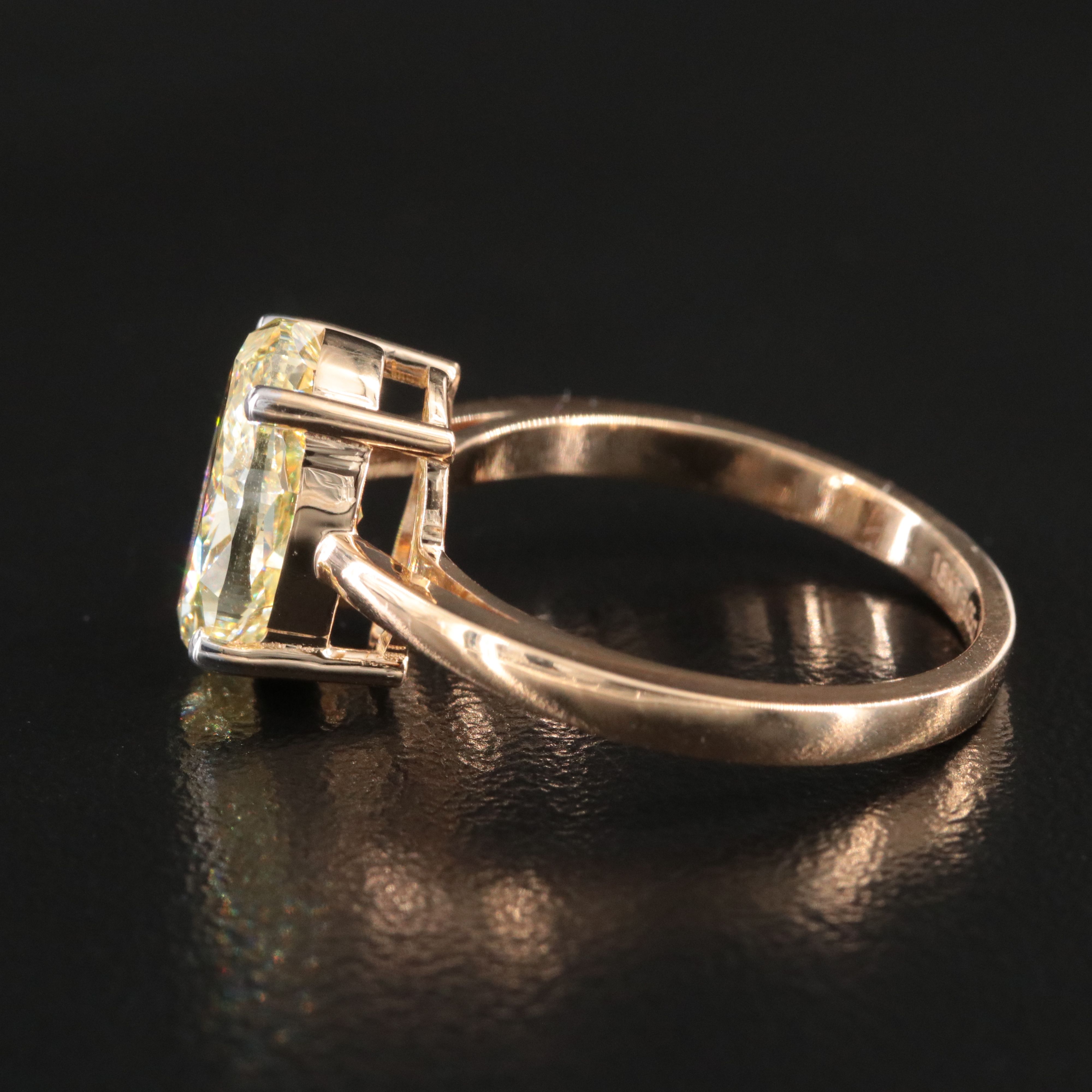 18K 3.05 CT Lab Grown Fancy Yellow Diamond Solitaire Ring with IGI Report