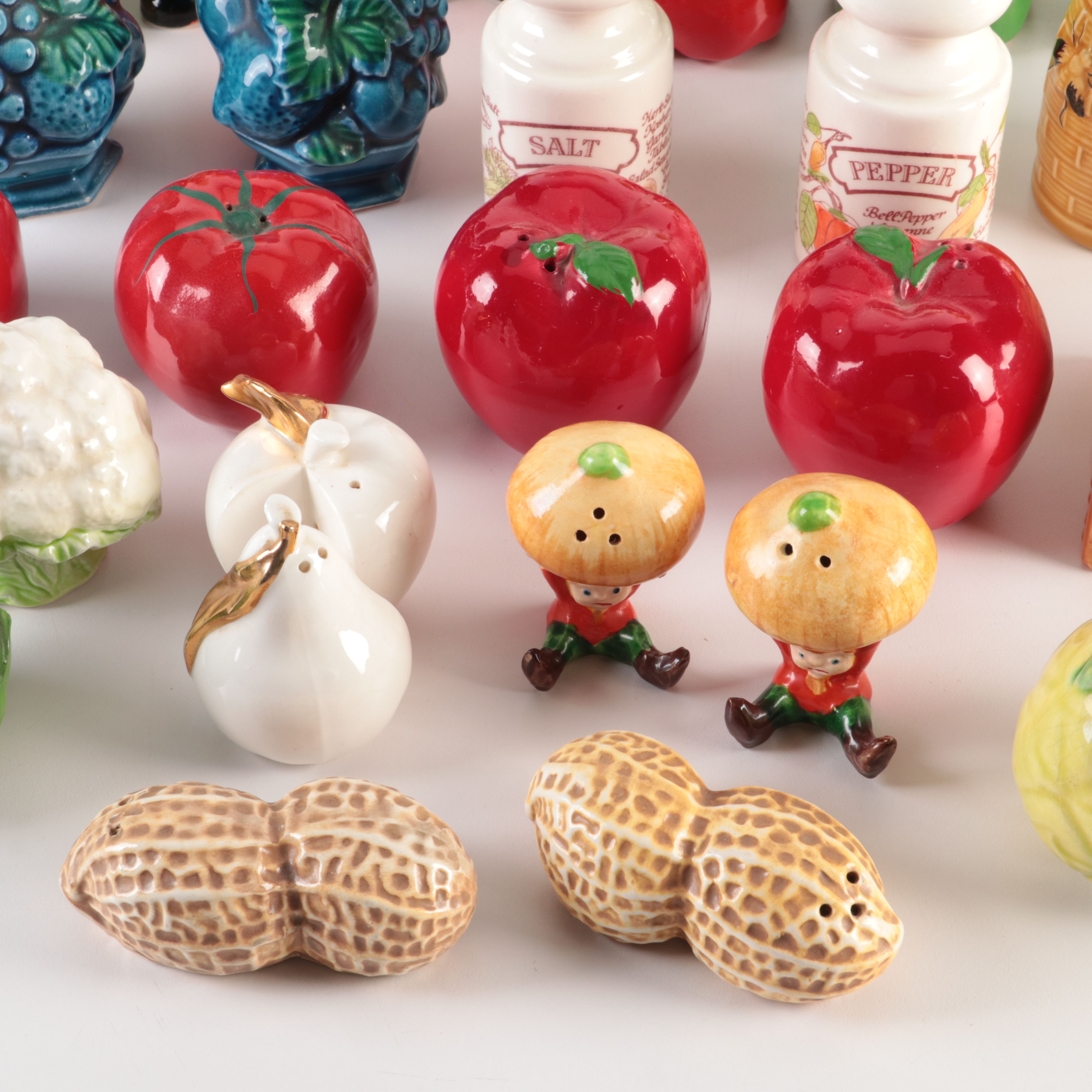 Novelty Ceramic Fruit and Vegetable with Other Salt and Pepper Shakers