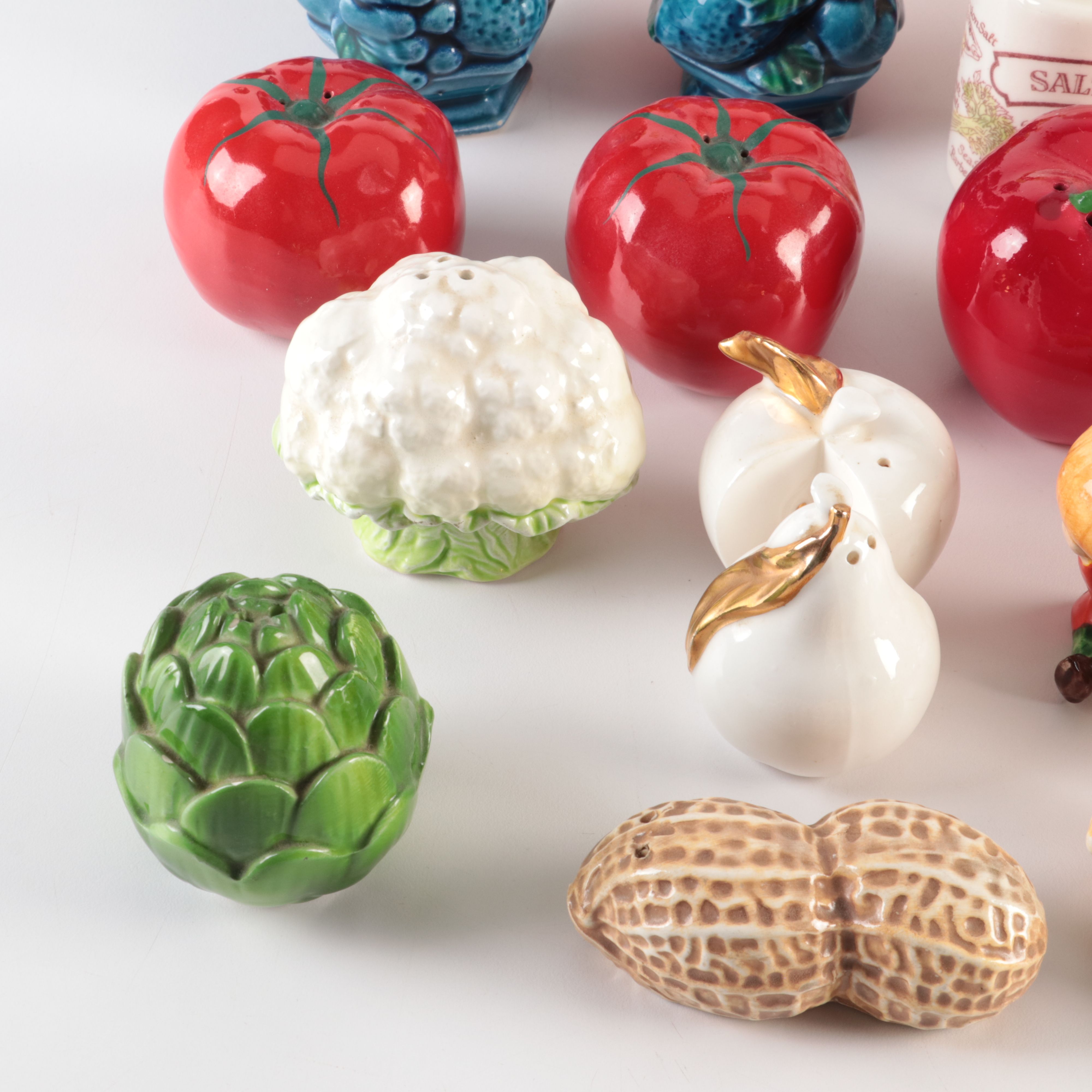 Novelty Ceramic Fruit and Vegetable with Other Salt and Pepper Shakers