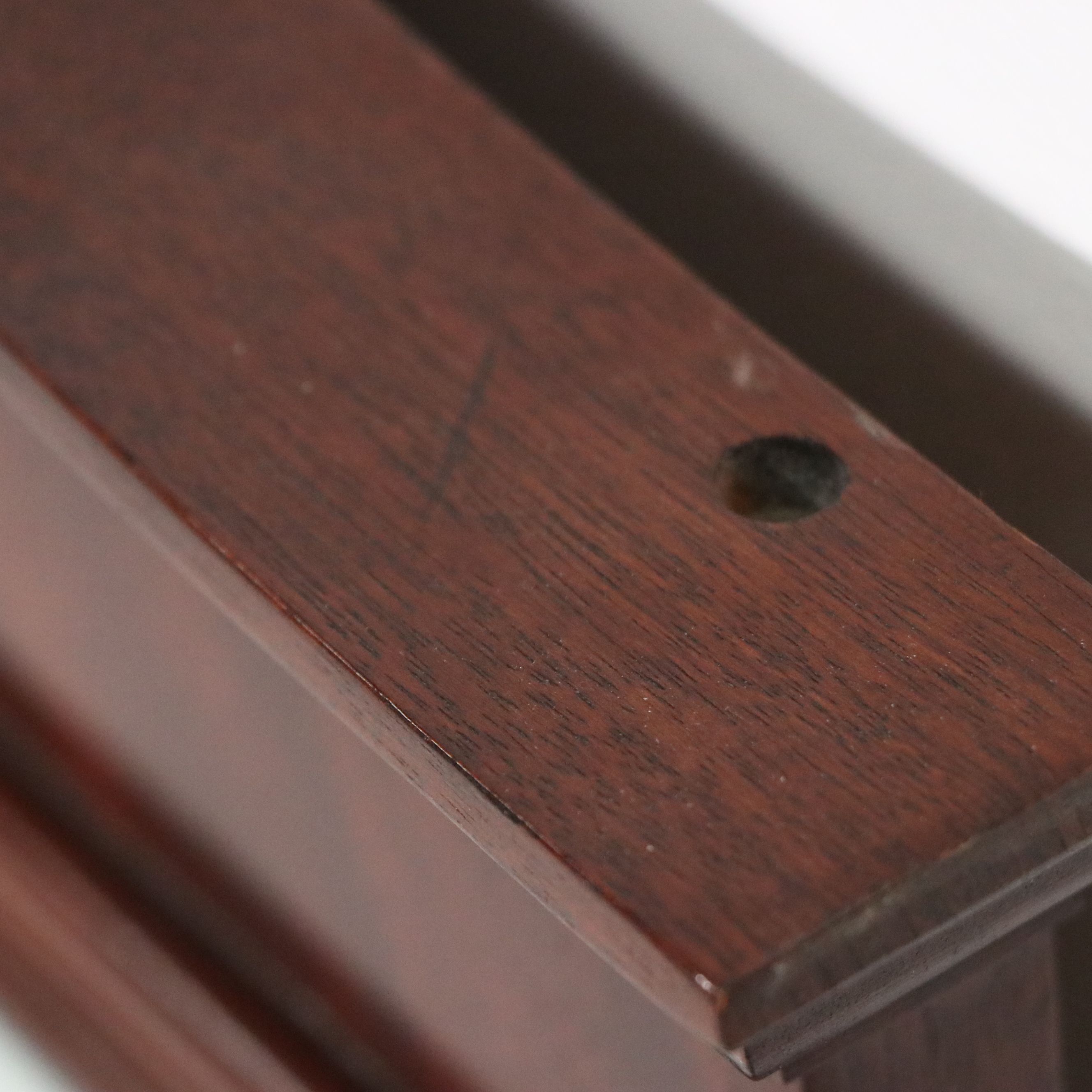 Federal Style Flame Mahogany Wall Mirror with Patera Inlay, Vintage