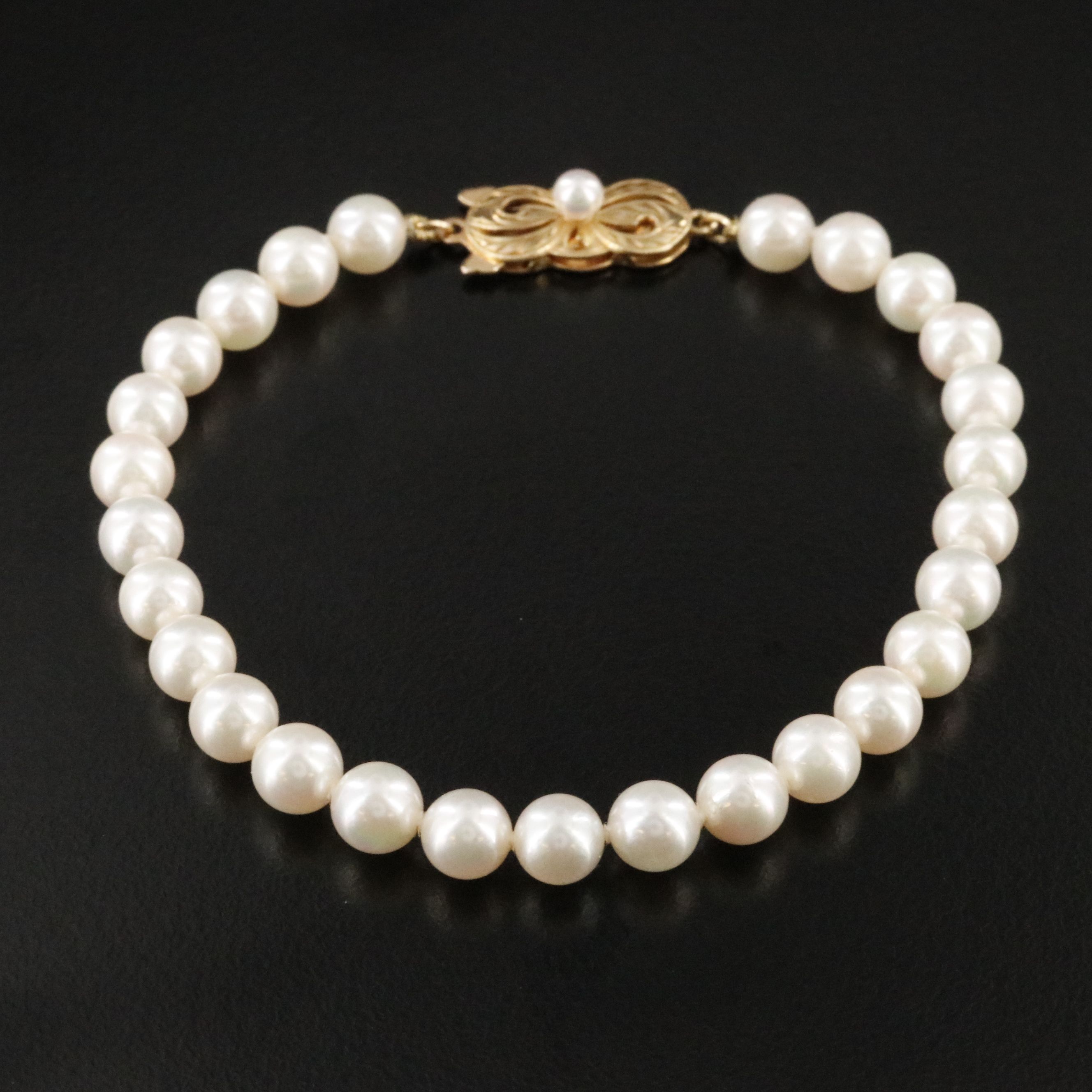 Mikimoto Pearl Bracelet with 18K Clasp