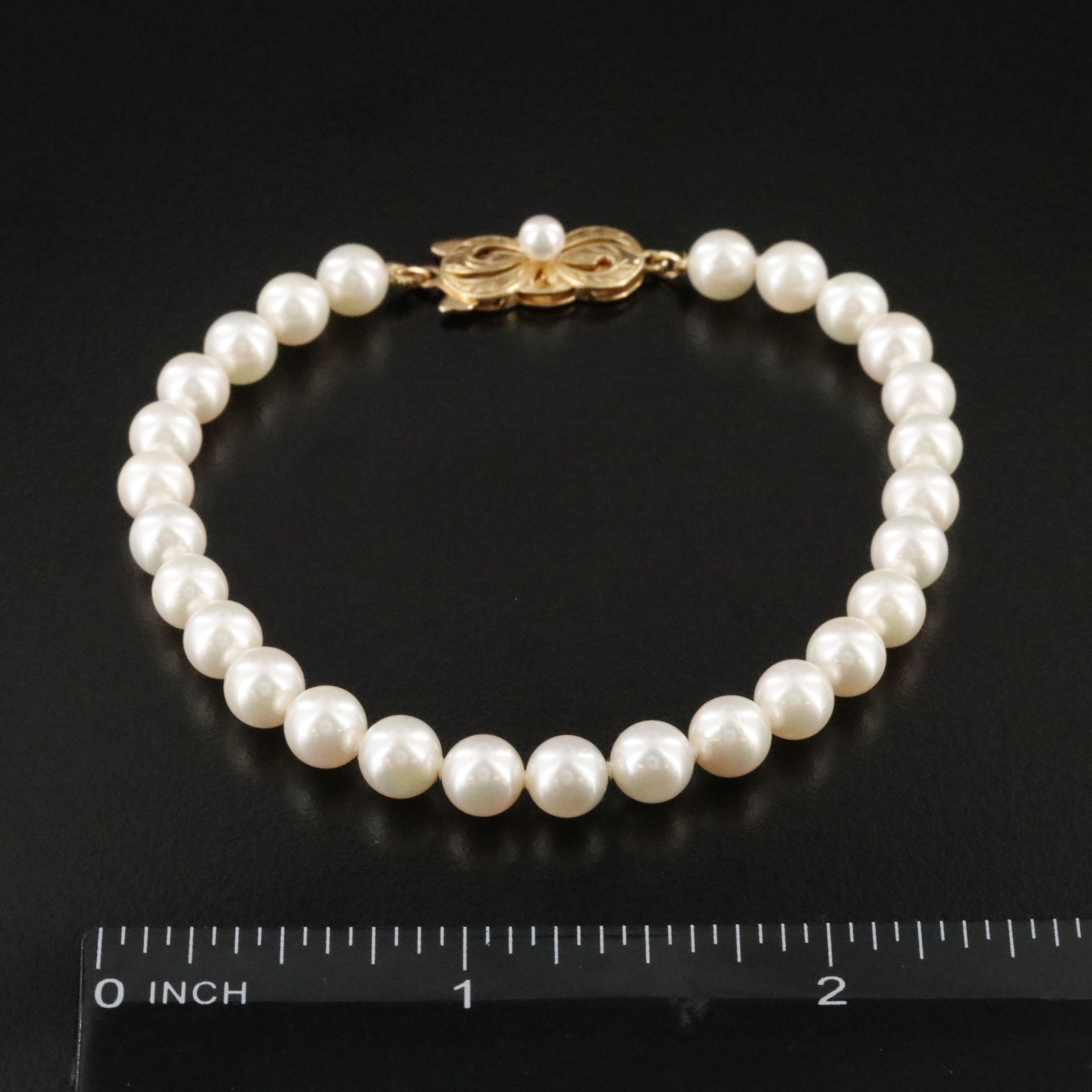 Mikimoto Pearl Bracelet with 18K Clasp