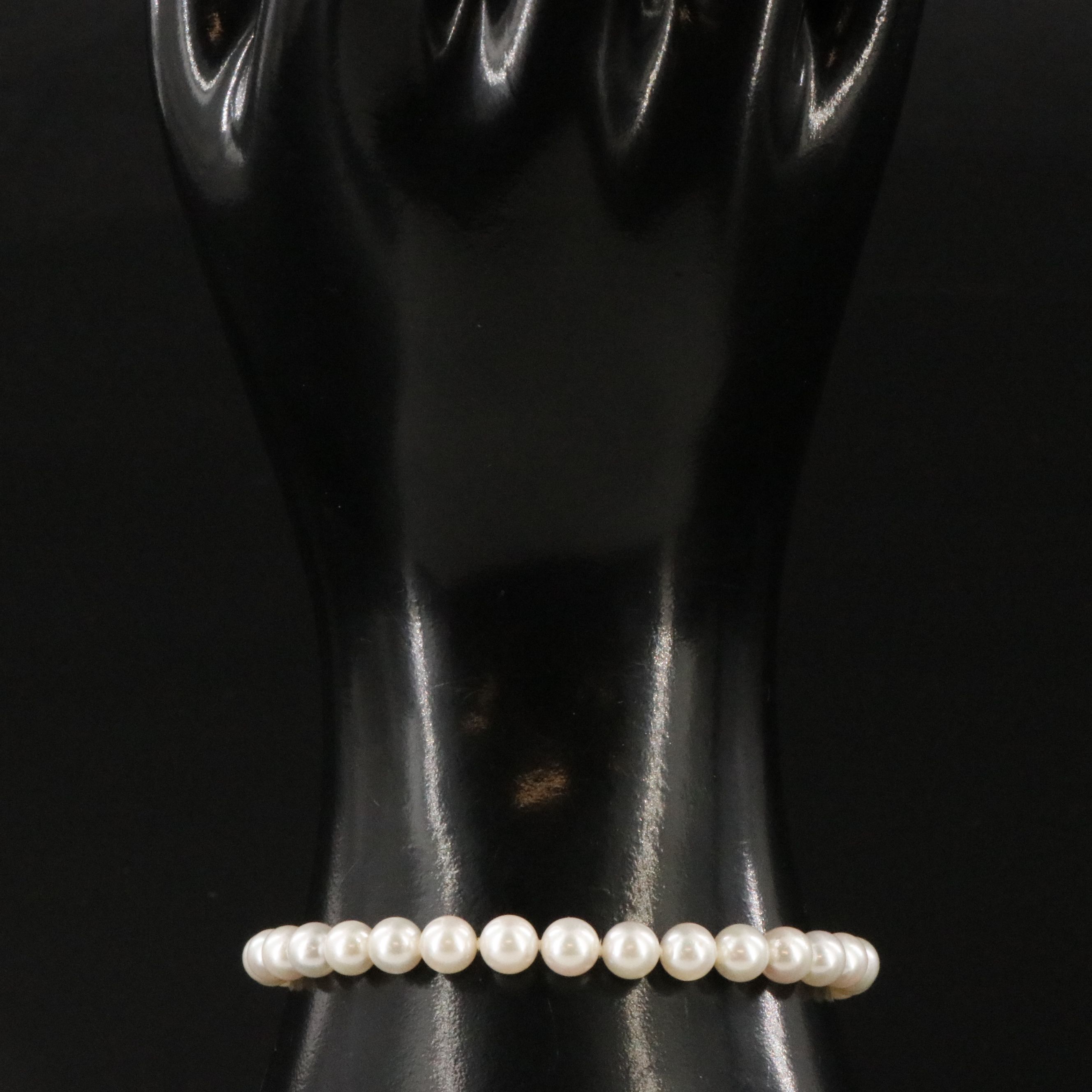 Mikimoto Pearl Bracelet with 18K Clasp