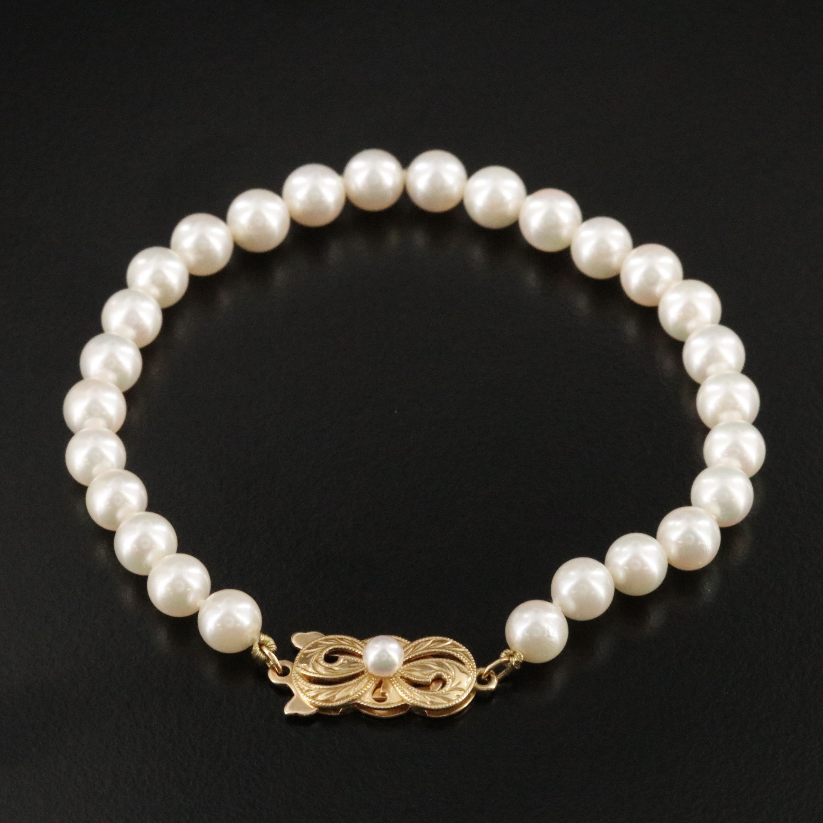 Mikimoto Pearl Bracelet with 18K Clasp