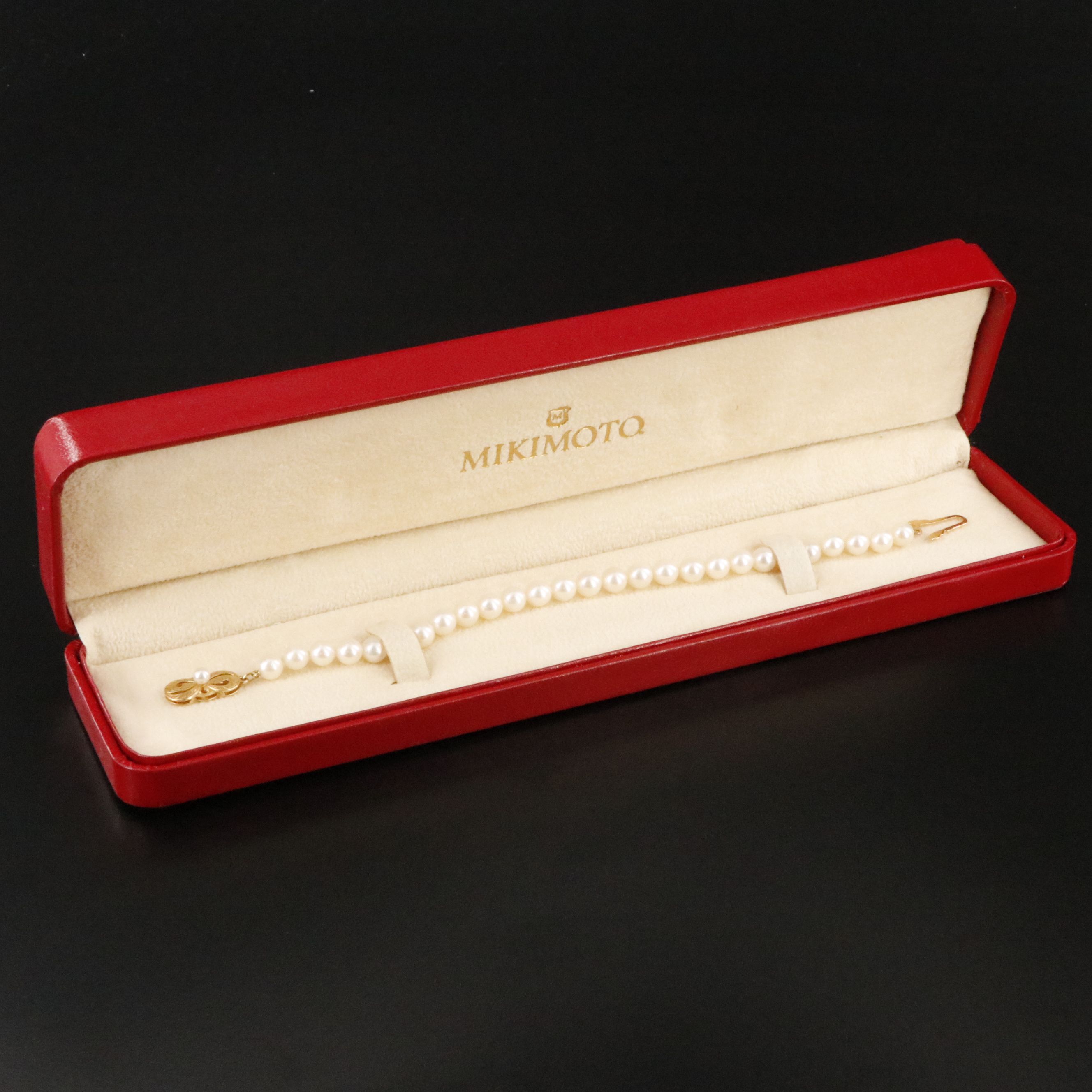 Mikimoto Pearl Bracelet with 18K Clasp