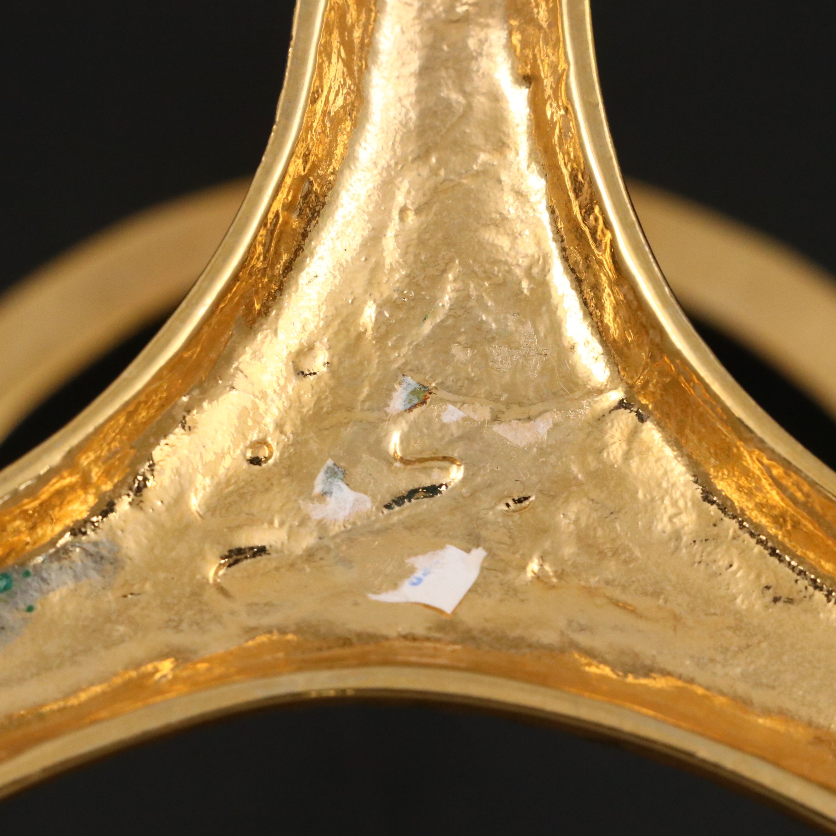 Crystal Ball on Gold Finish Metal Dragon Stand