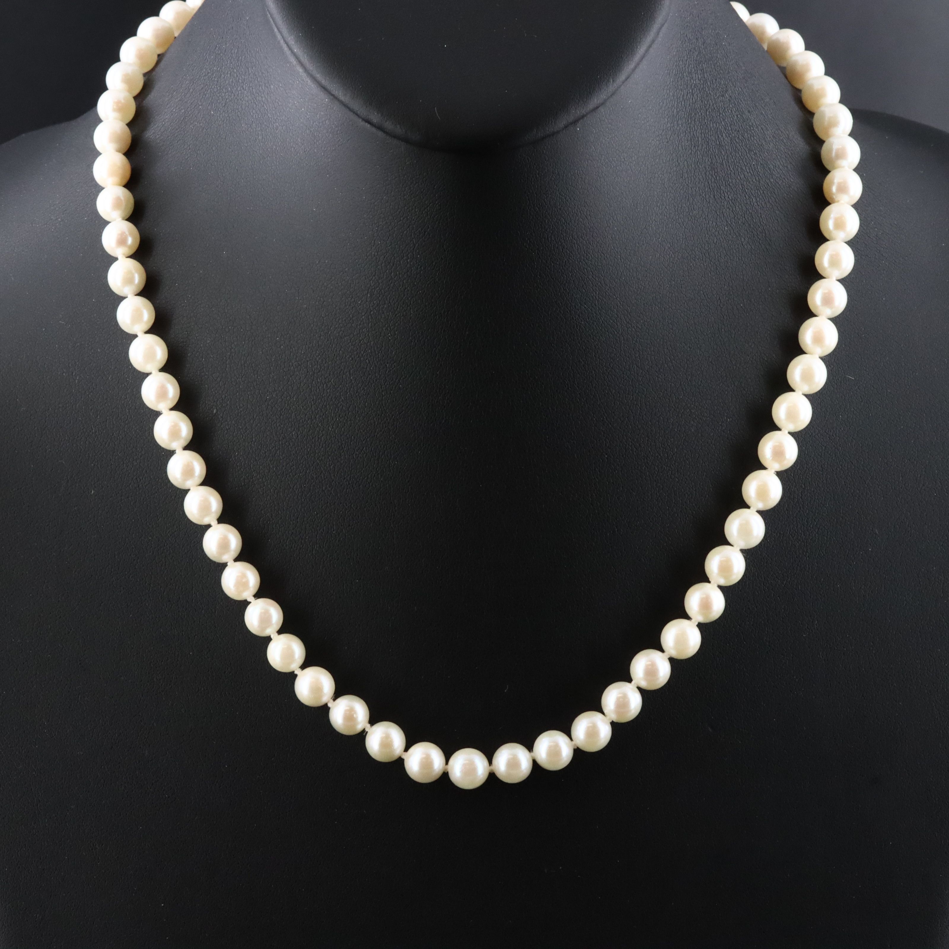 Pearl Necklace with 14K Clasp