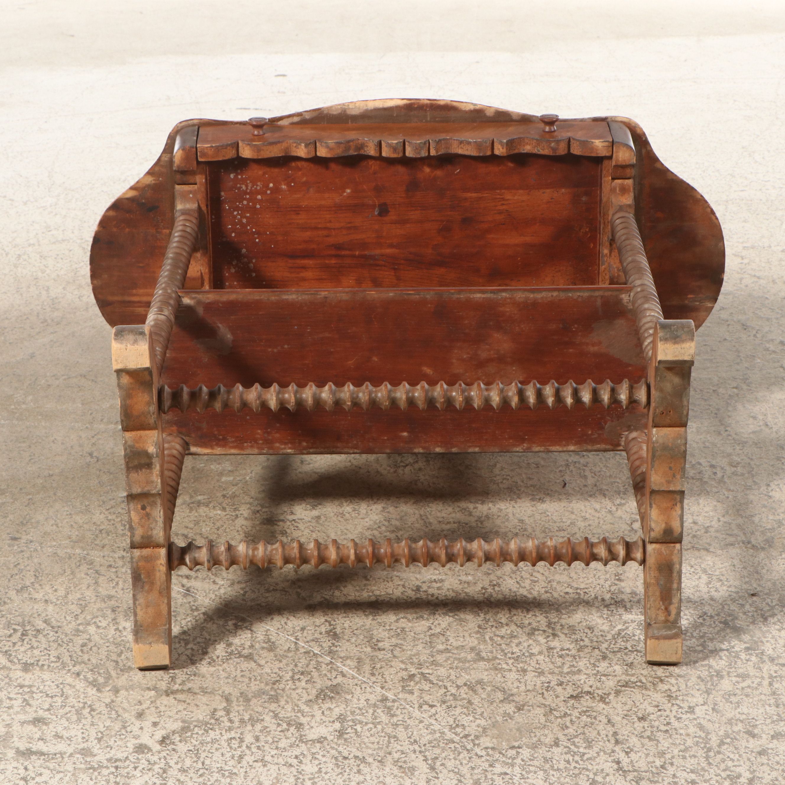 English Arts & Crafts Style Turned Bobbin Leg Table, Late 19th/Early 20th C.
