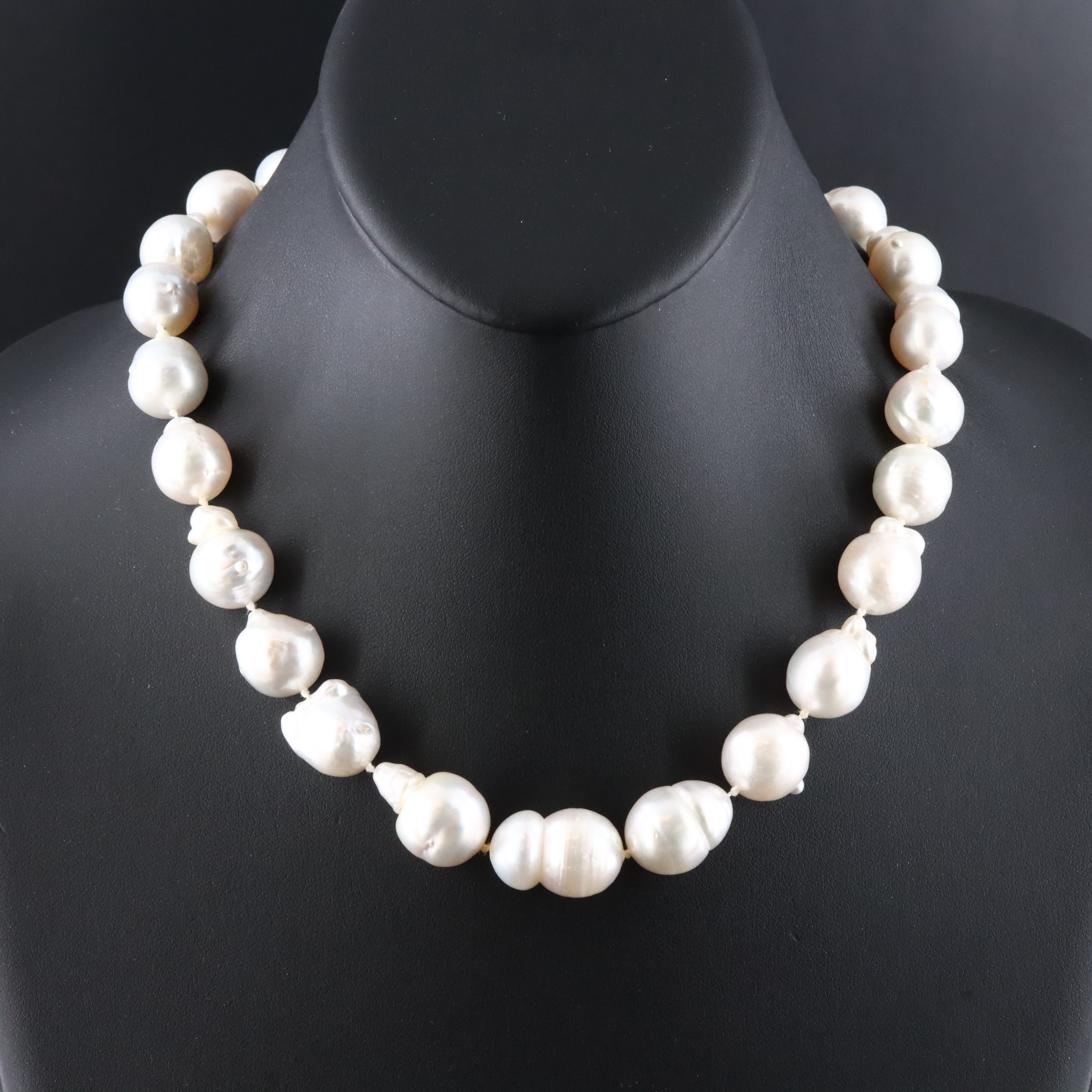 Pearl Necklace with 14K Clasp