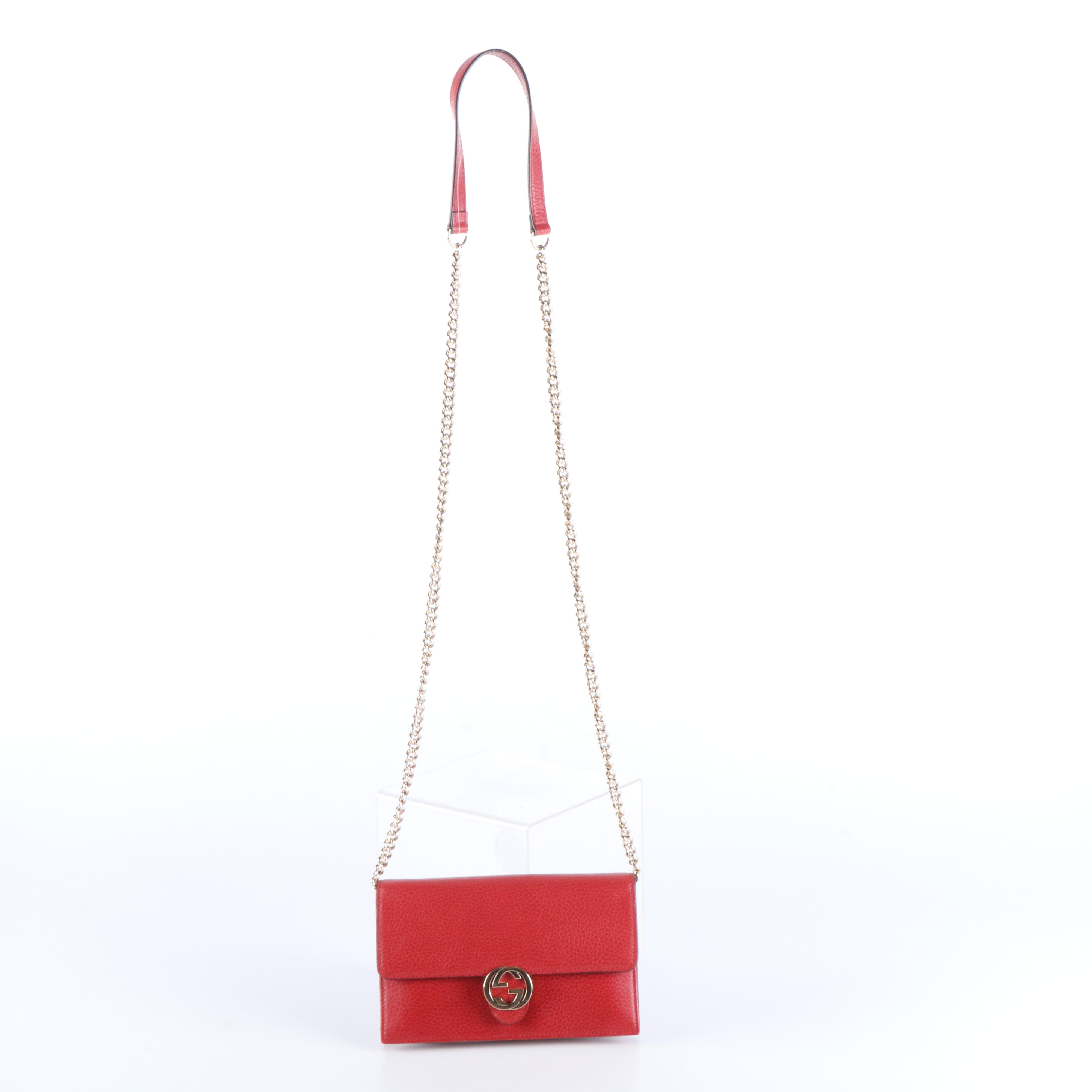 Gucci Interlocking G Crossbody Chain Wallet in Red Pebbled Leather