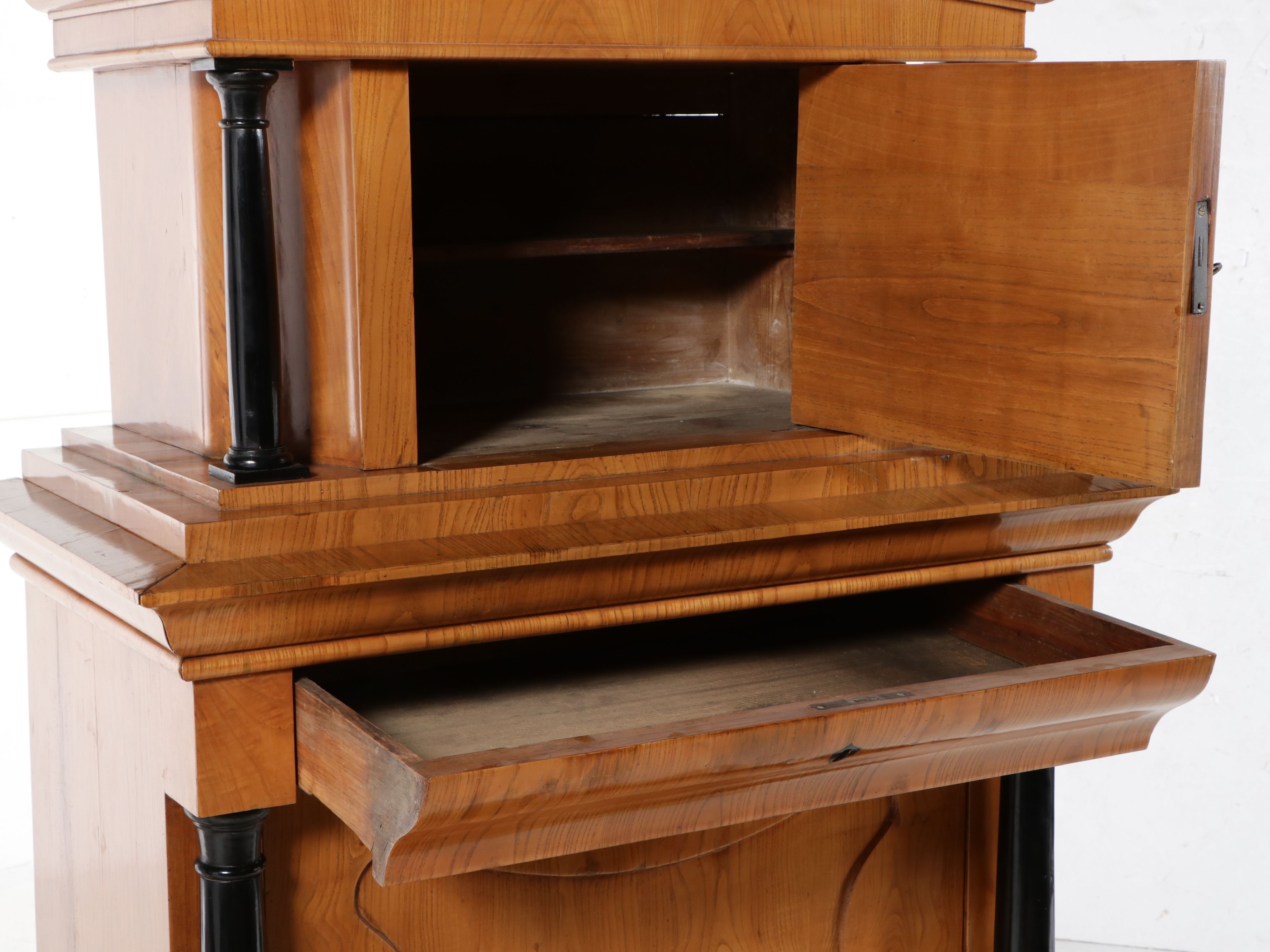 Biedermeier Hand-Cut Ash Secrétaire à Abattant, 19th Century