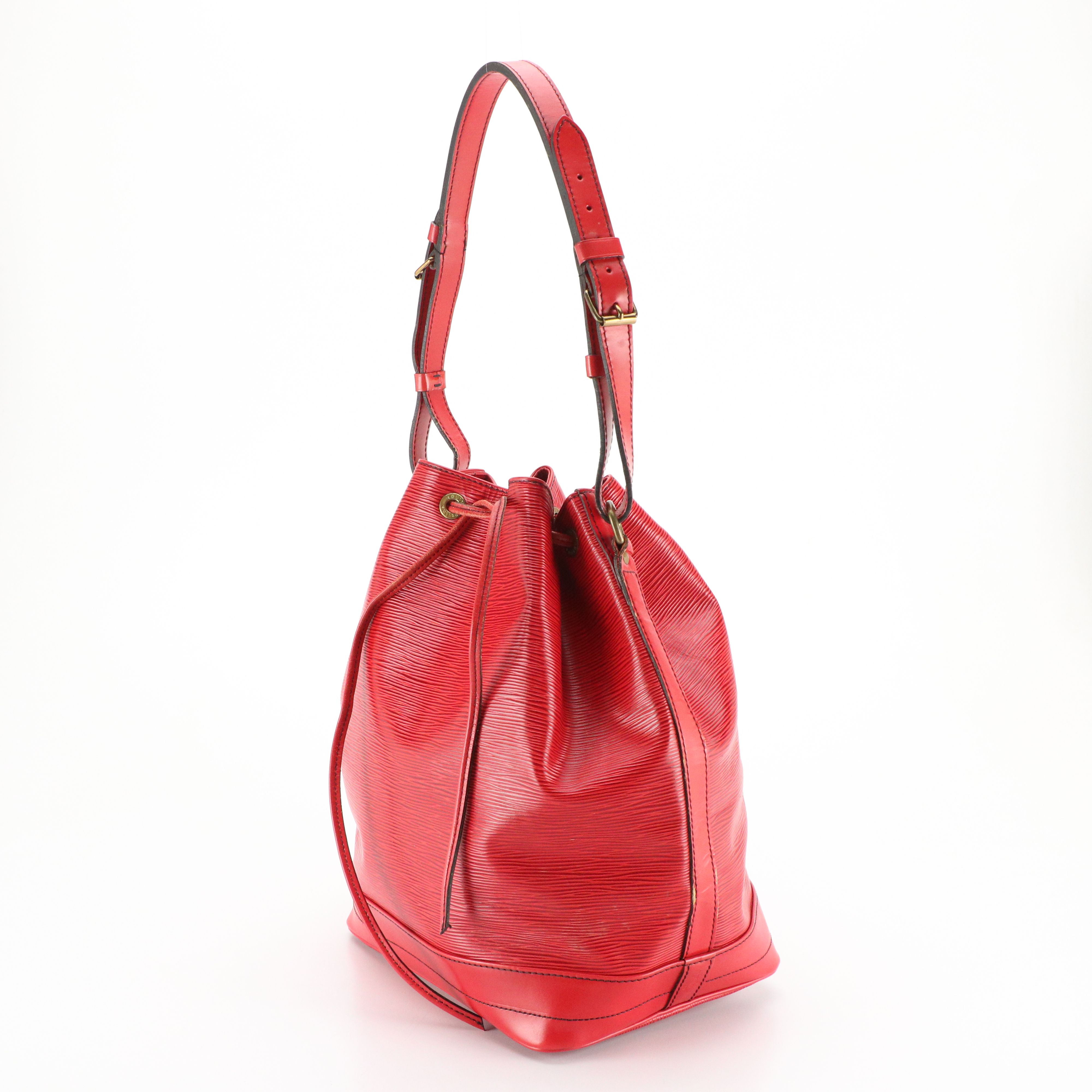 Louis Vuitton Noé Drawstring Shoulder Bag in Castilian Red Epi/Smooth Leather