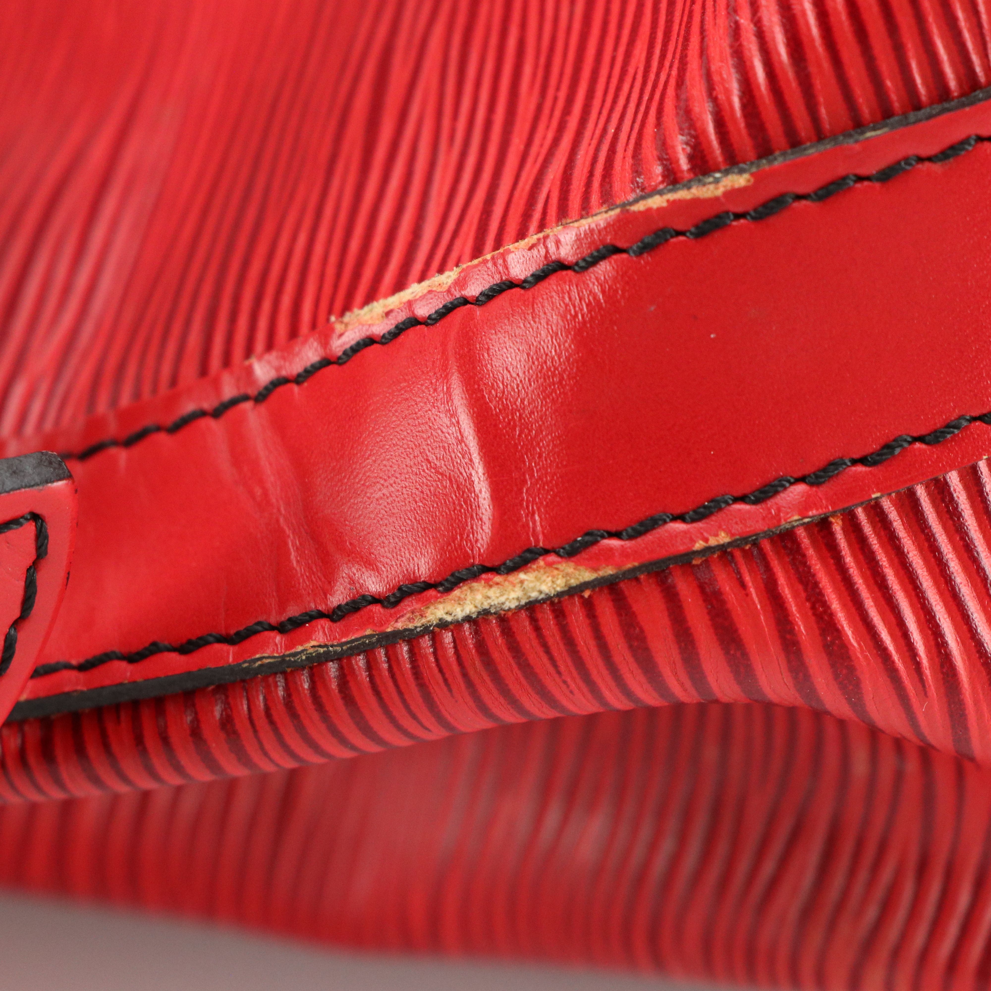 Louis Vuitton Noé Drawstring Shoulder Bag in Castilian Red Epi/Smooth Leather