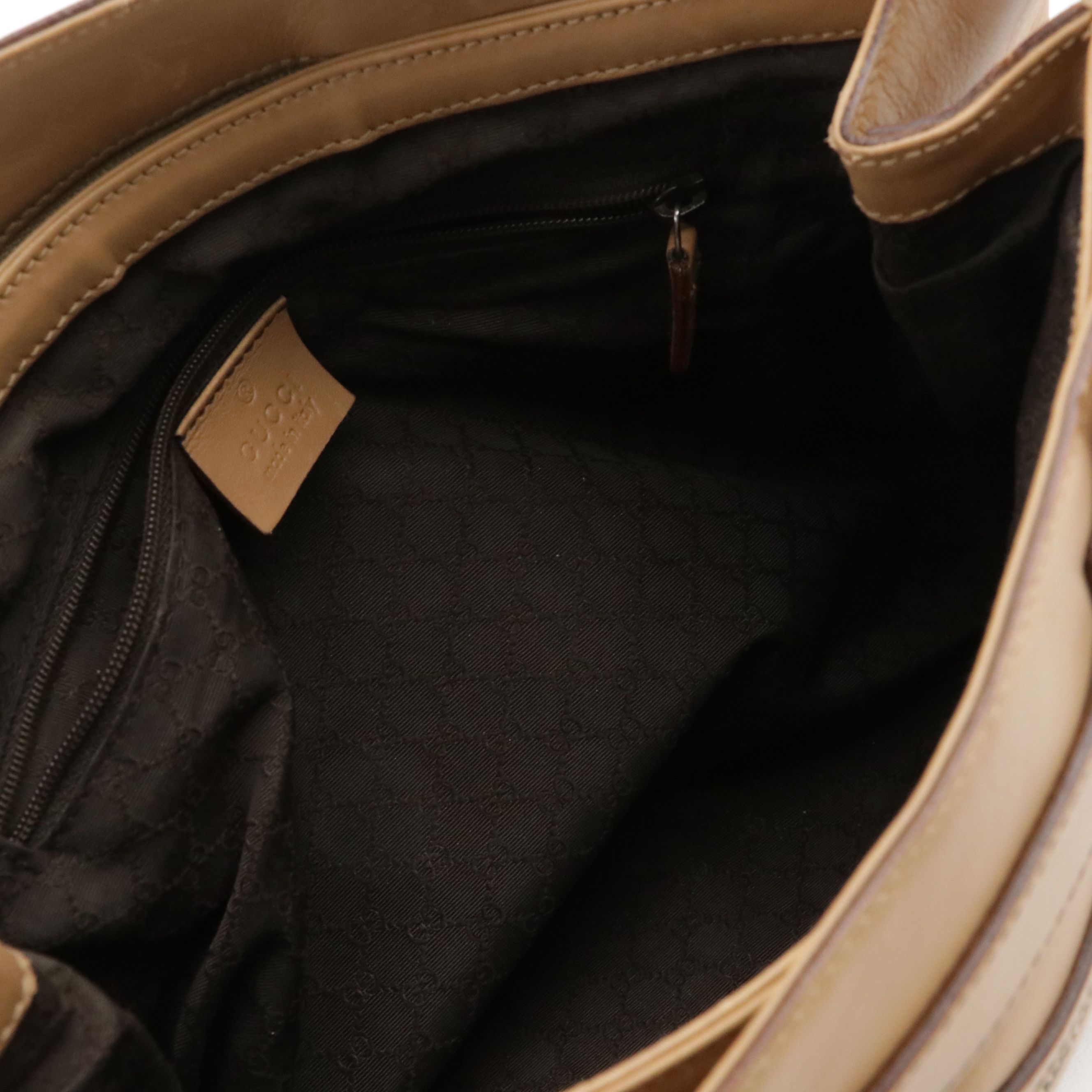 Gucci Leather Belted Strap Shoulder Bag