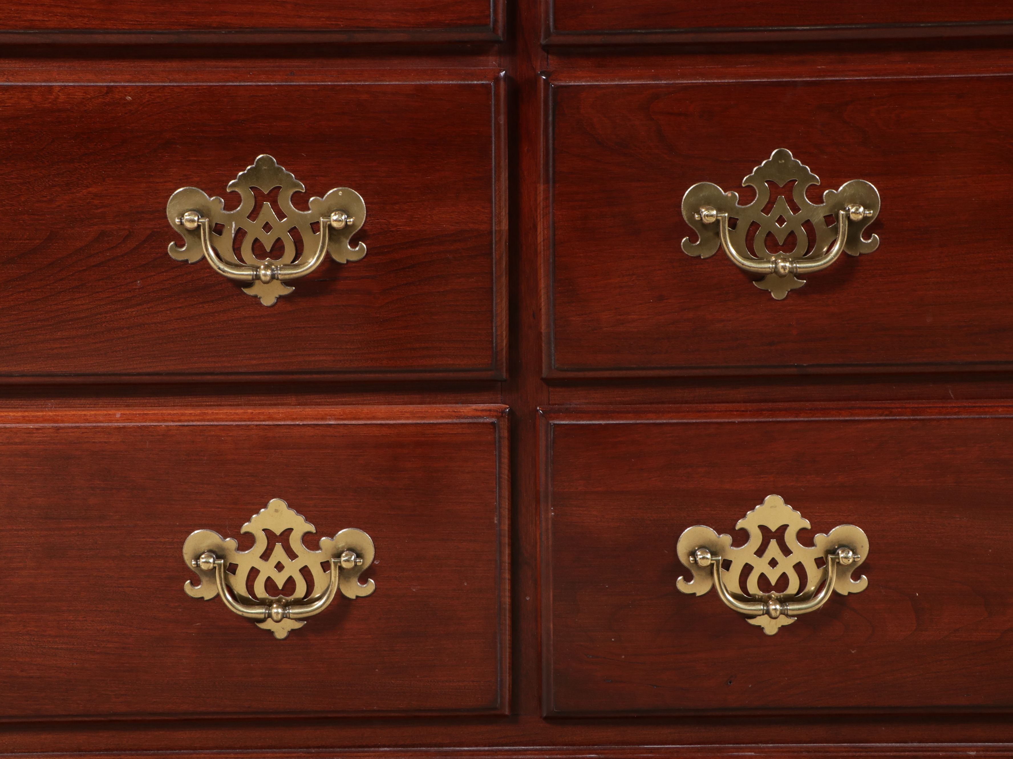 Knob Creek Chippendale Style Mahogany Finish Dresser with Broken Bonnet Mirror