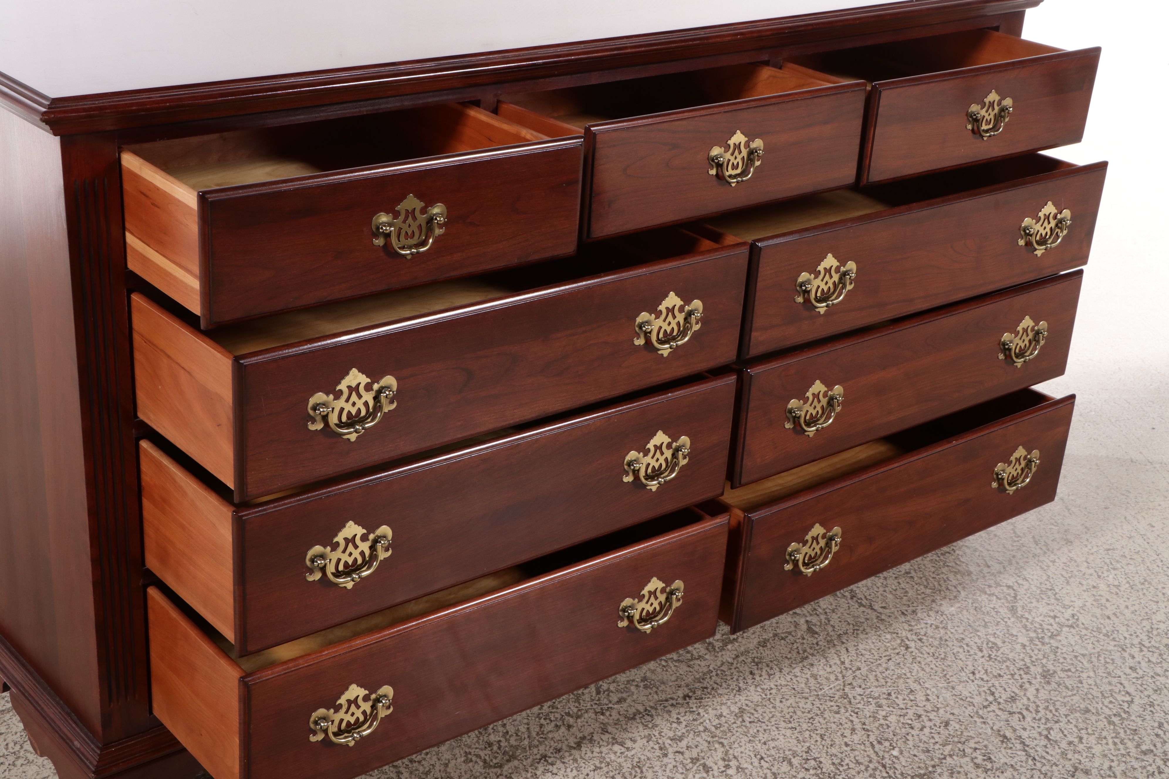 Knob Creek Chippendale Style Mahogany Finish Dresser with Broken Bonnet Mirror