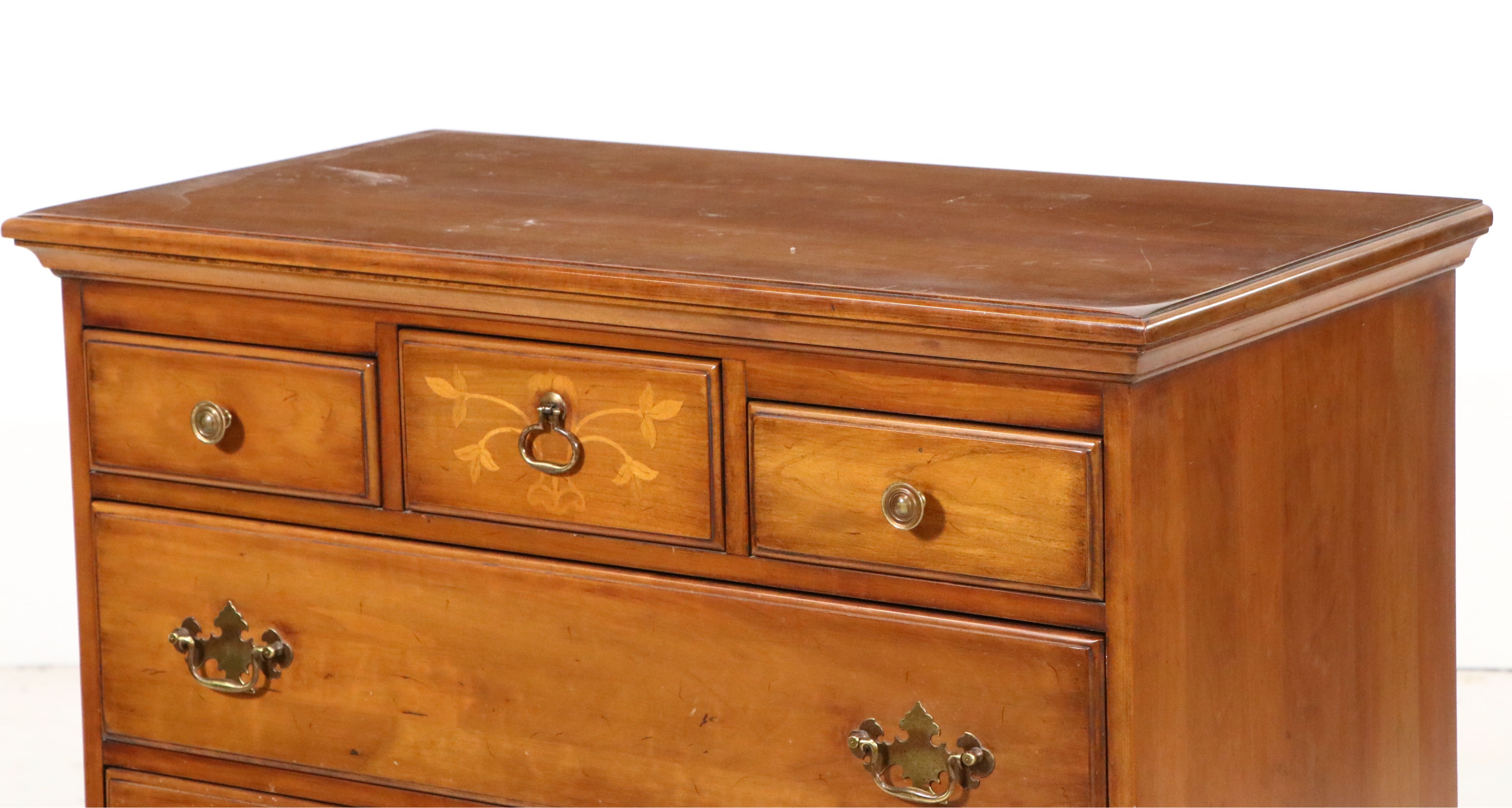 Davis Cabinet Co. American Colonial Style Chest Chest of Drawers, Mid-20th C.