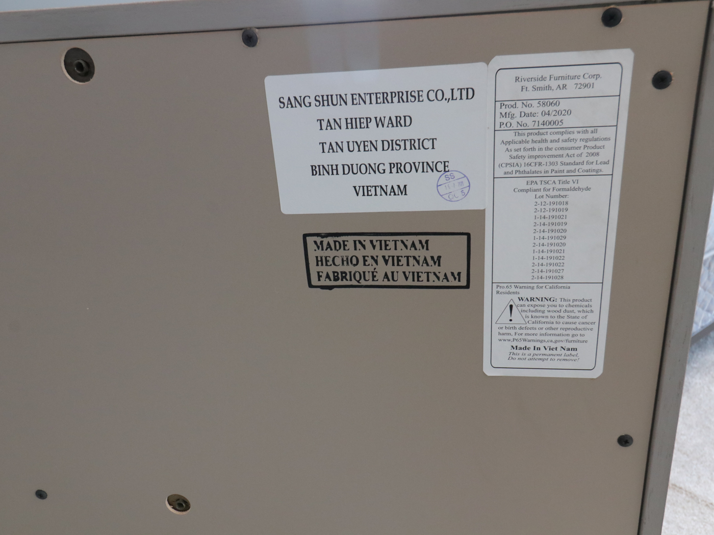 Riverside Furniture Zoey Modern Distressed Wood Dresser