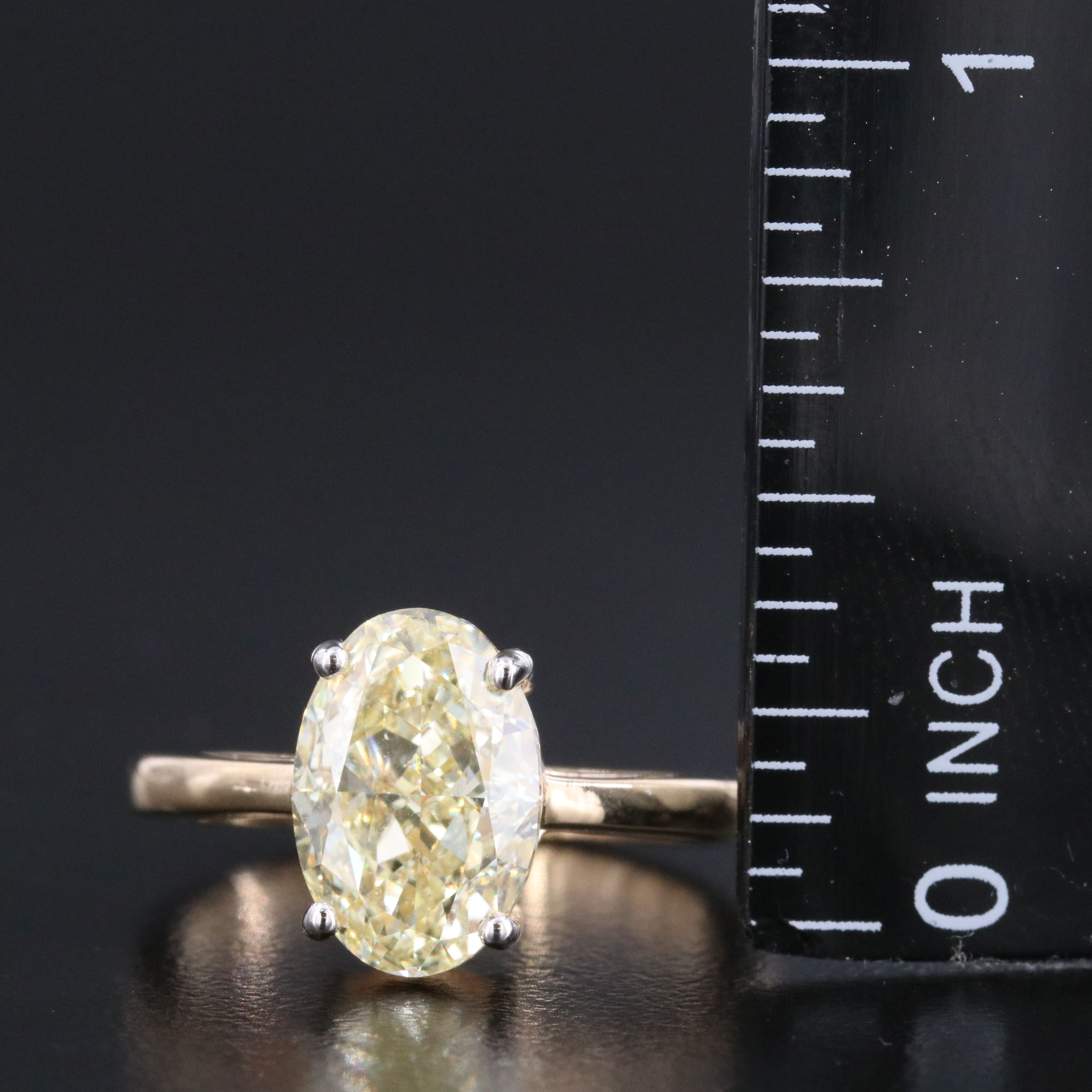 18K 3.01 CT Fancy Light Yellow Lab Grown Diamond Ring with IGI Report