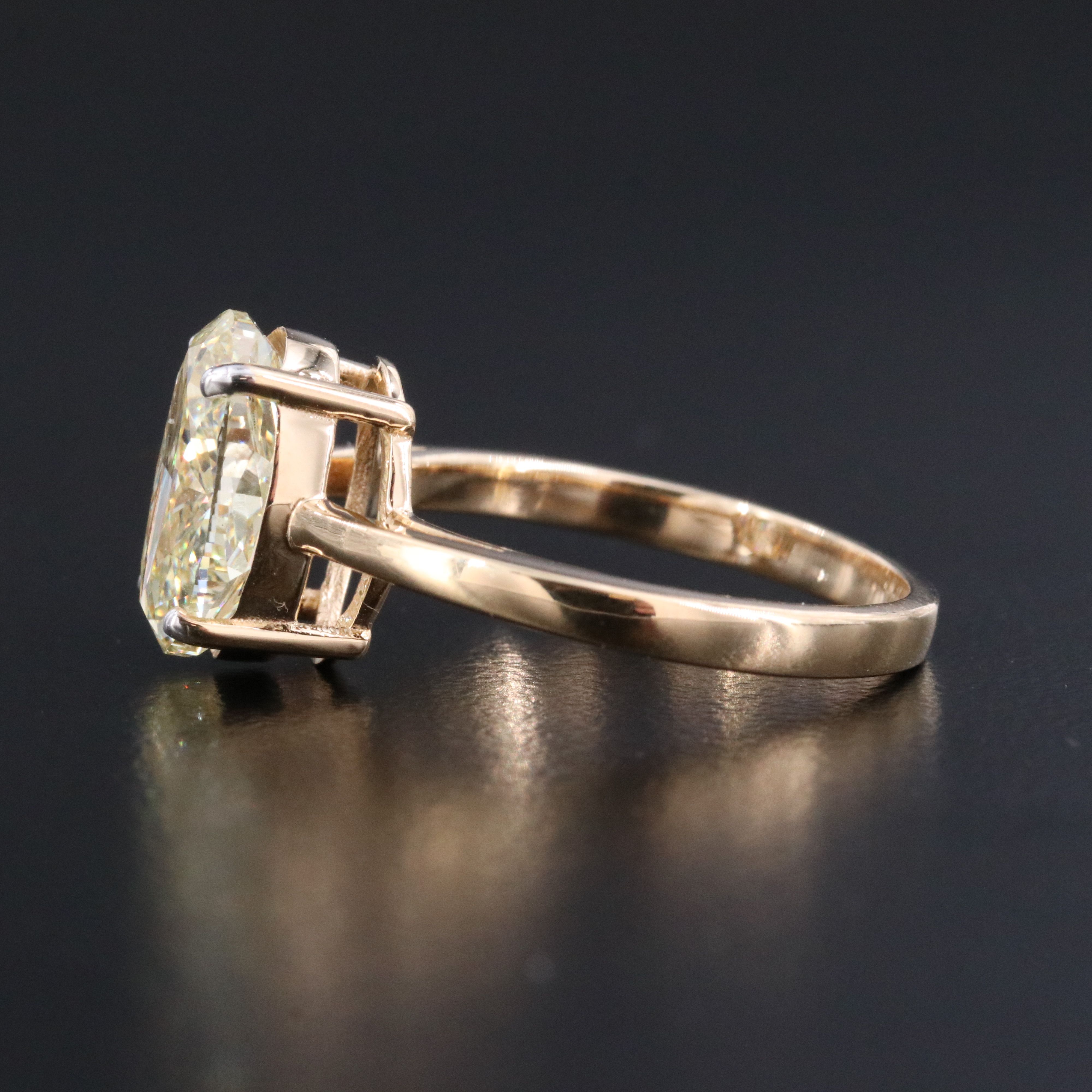 18K 3.01 CT Fancy Light Yellow Lab Grown Diamond Ring with IGI Report