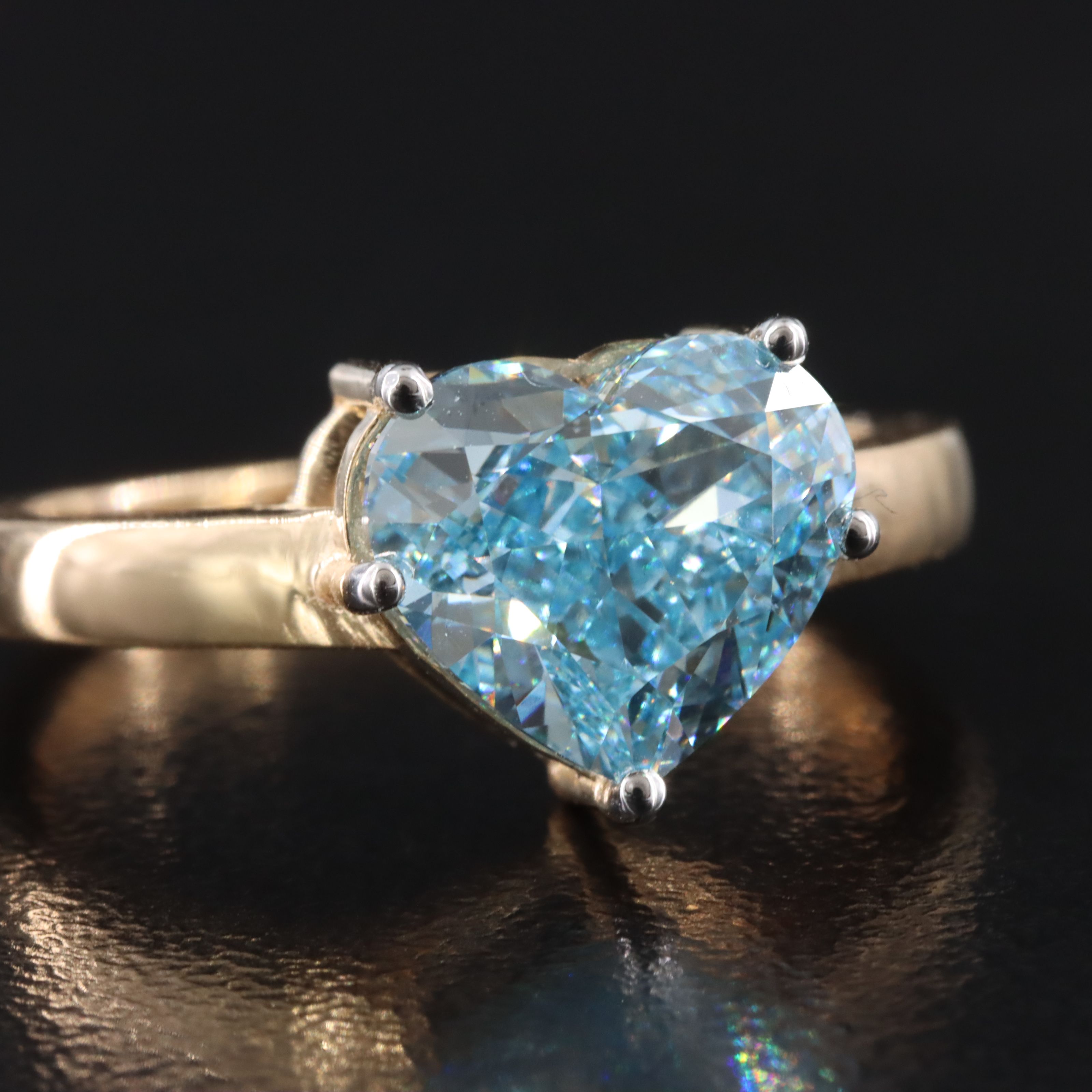 18K 3.00 CT Fancy Vivid Blue Lab Grown Diamond Ring with IGI Report