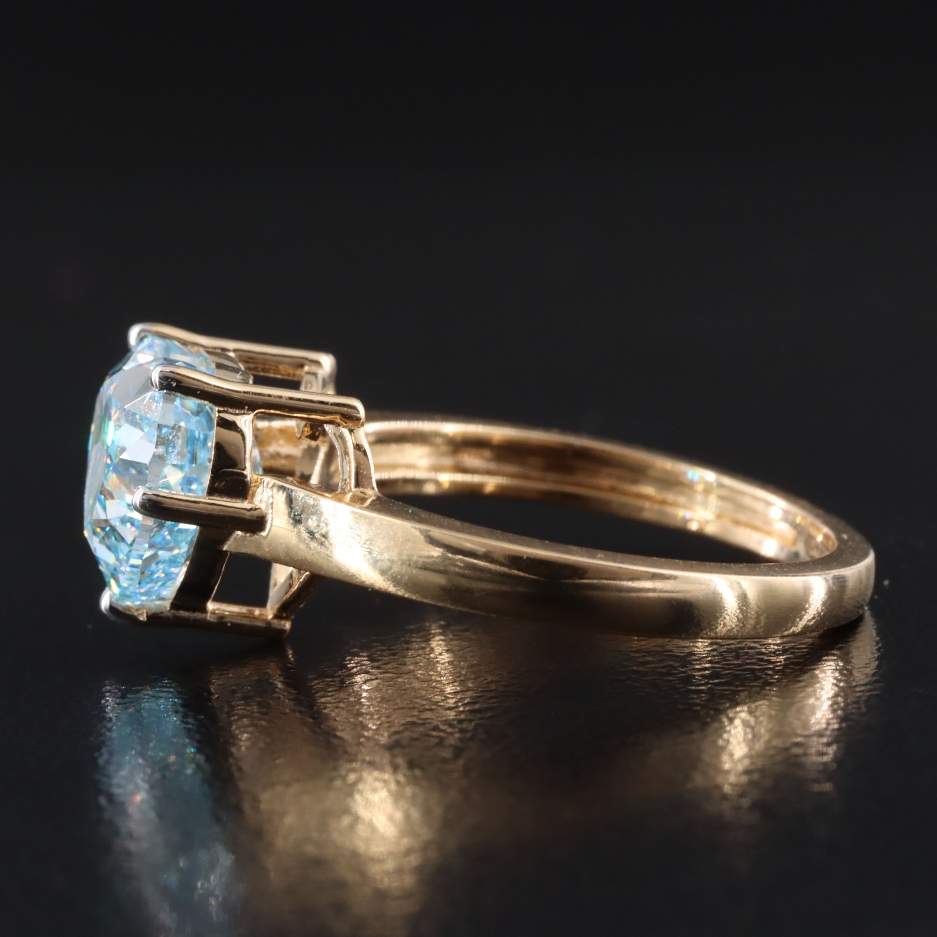 18K 3.00 CT Fancy Vivid Blue Lab Grown Diamond Ring with IGI Report